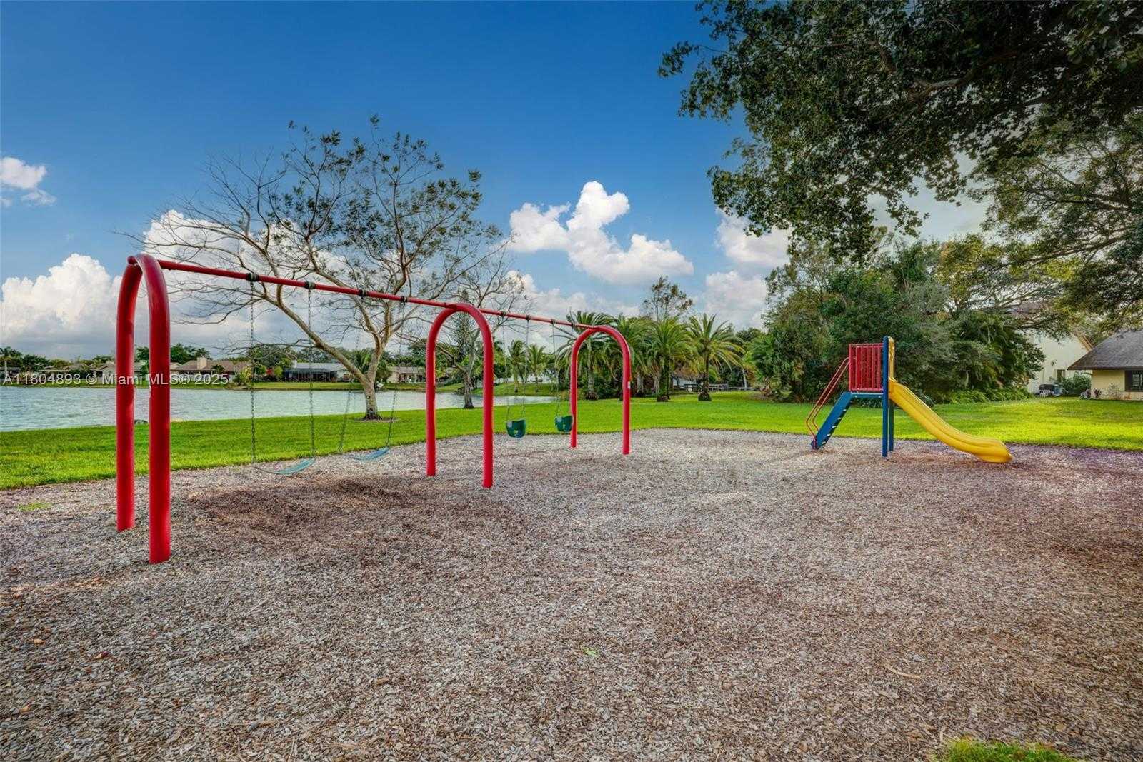 Small Image of 11955 Brim Way, Hollywood, FL 33026, USA Number 64