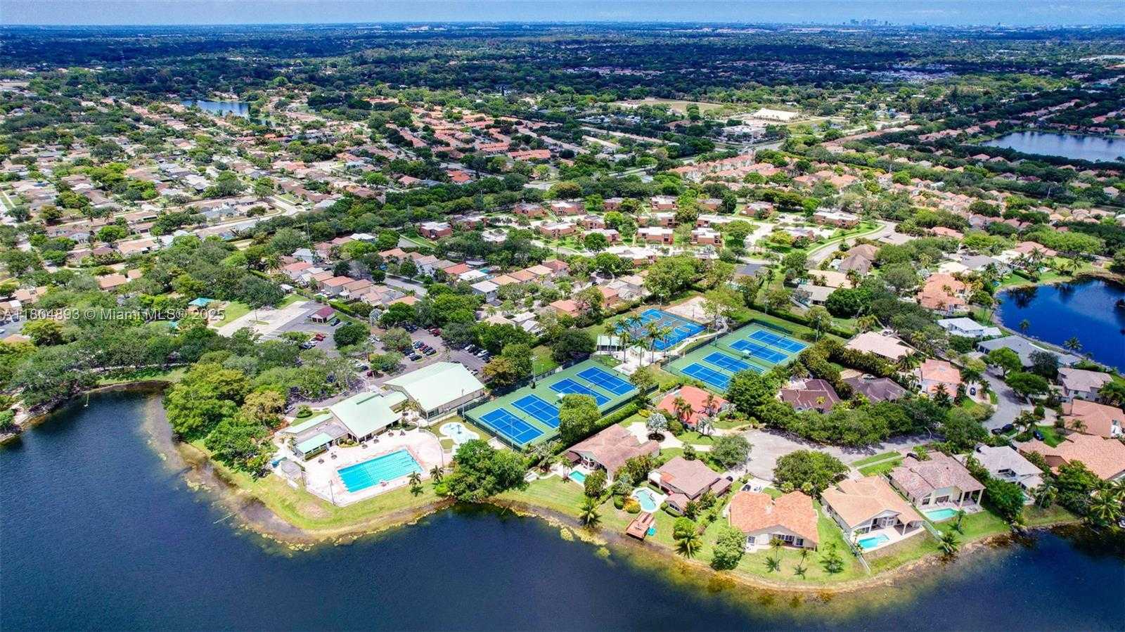 Small Image of 11955 Brim Way, Hollywood, FL 33026, USA Number 78