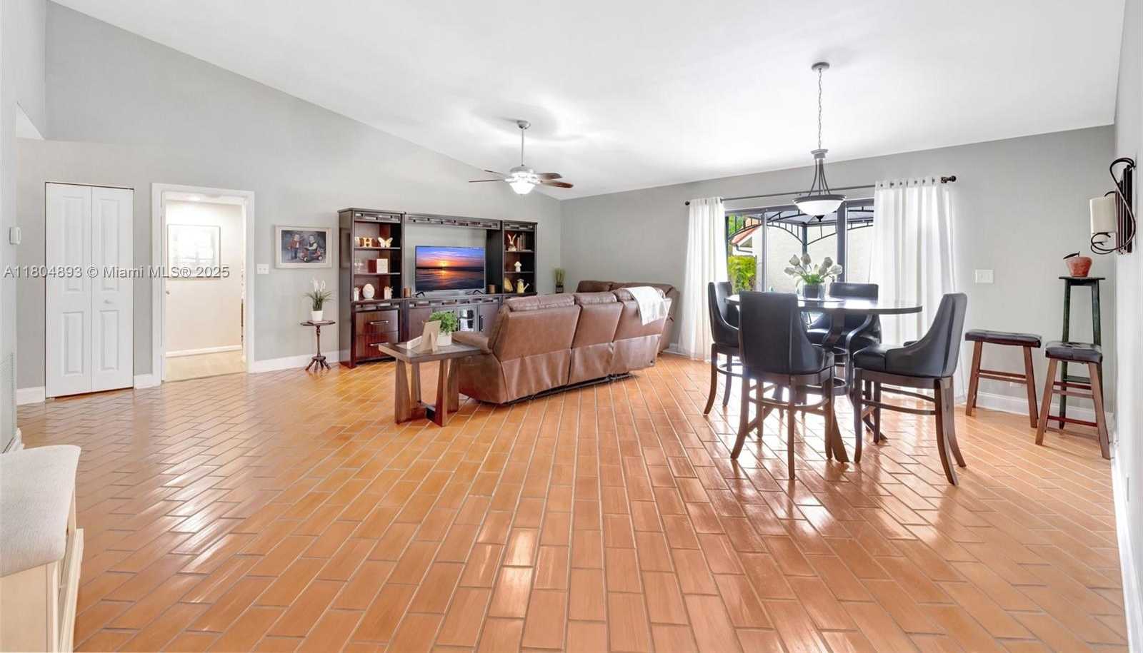 Small Image of 11955 Brim Way, Hollywood, FL 33026, USA Number 9