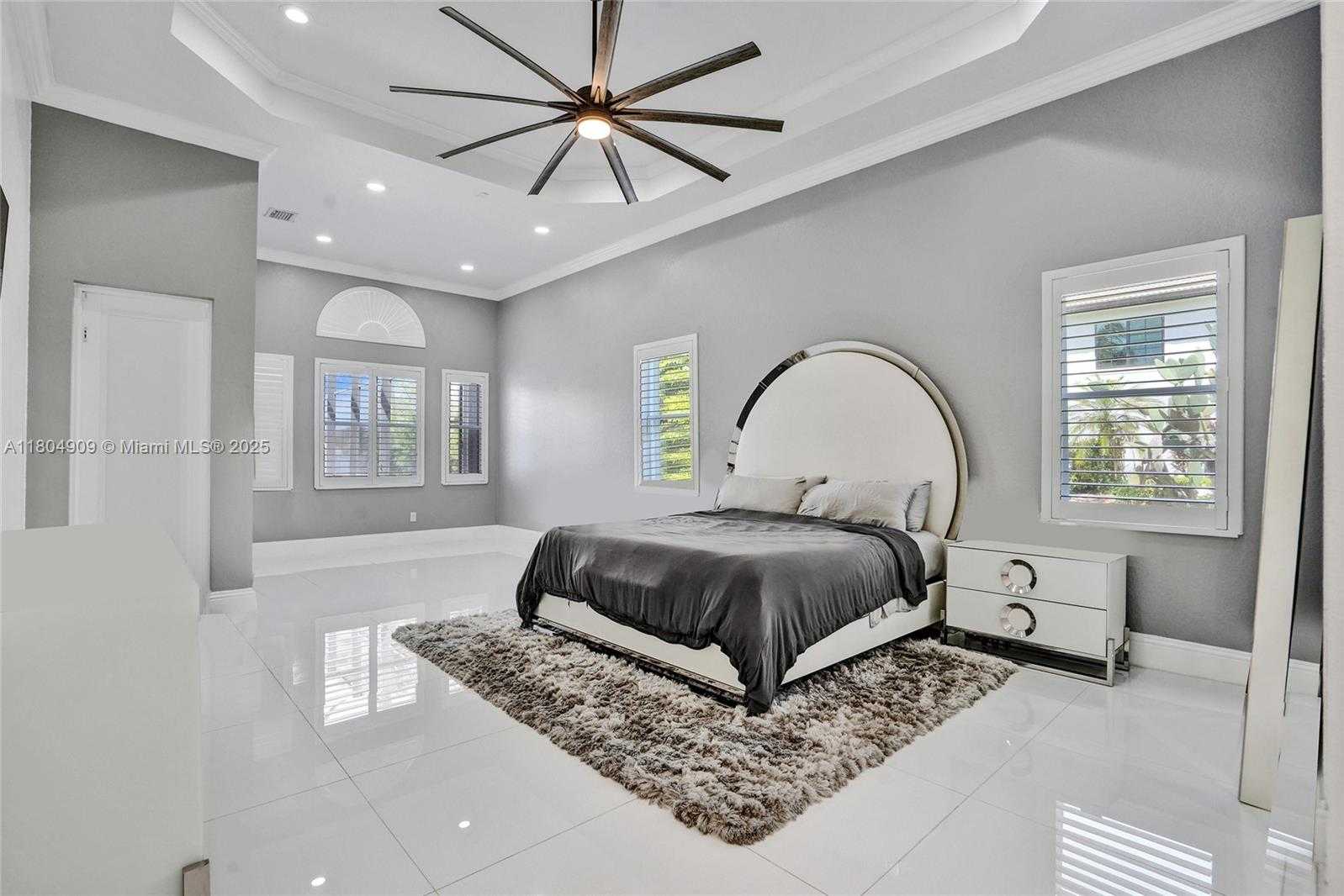 Small Image of 10457 LAUREL RD, Davie Number 22