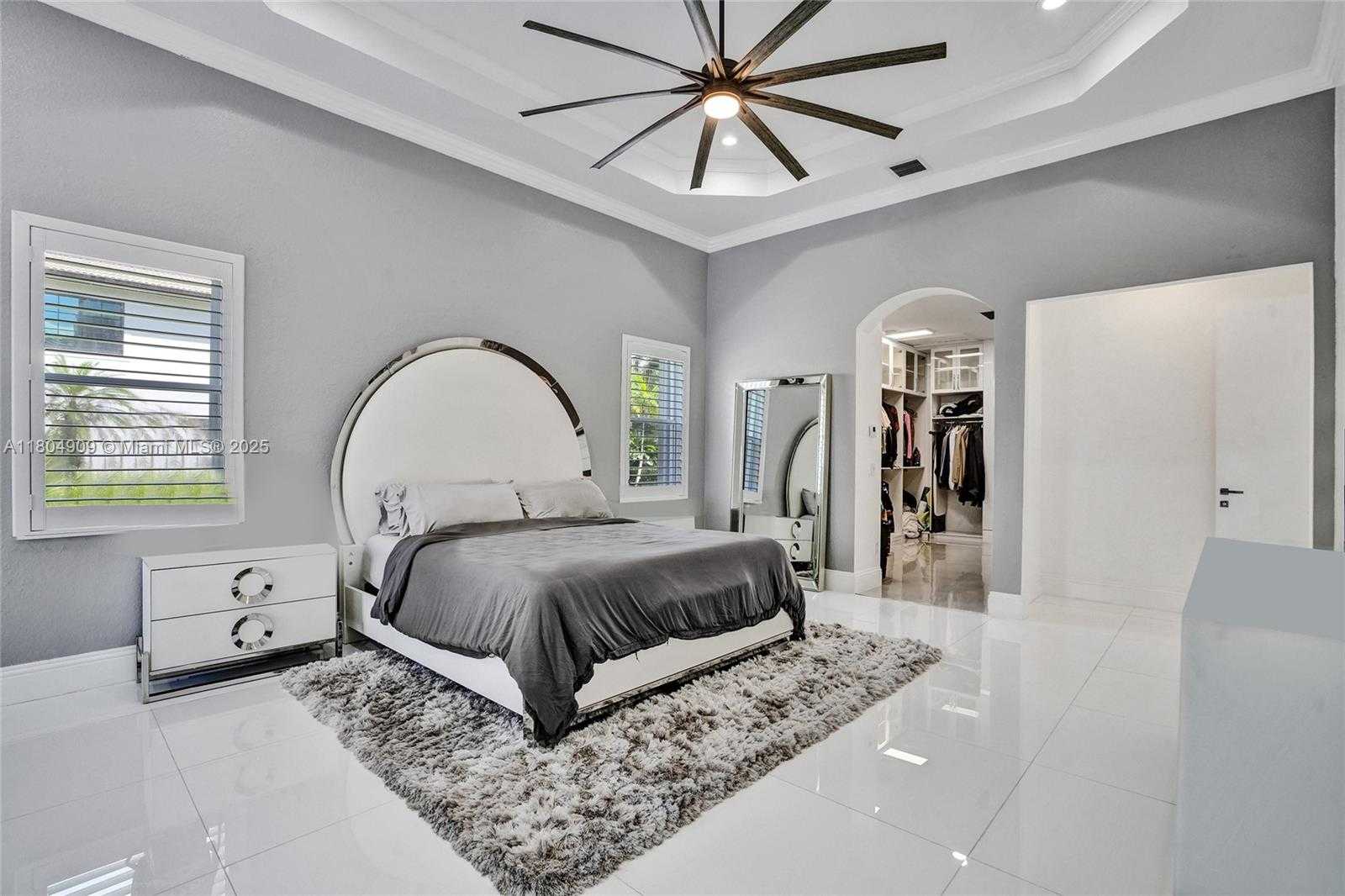Small Image of 10457 LAUREL RD, Davie Number 23