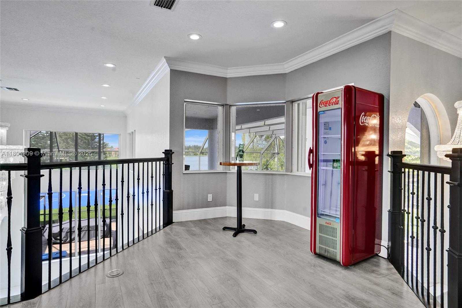 Small Image of 10457 LAUREL RD, Davie Number 39