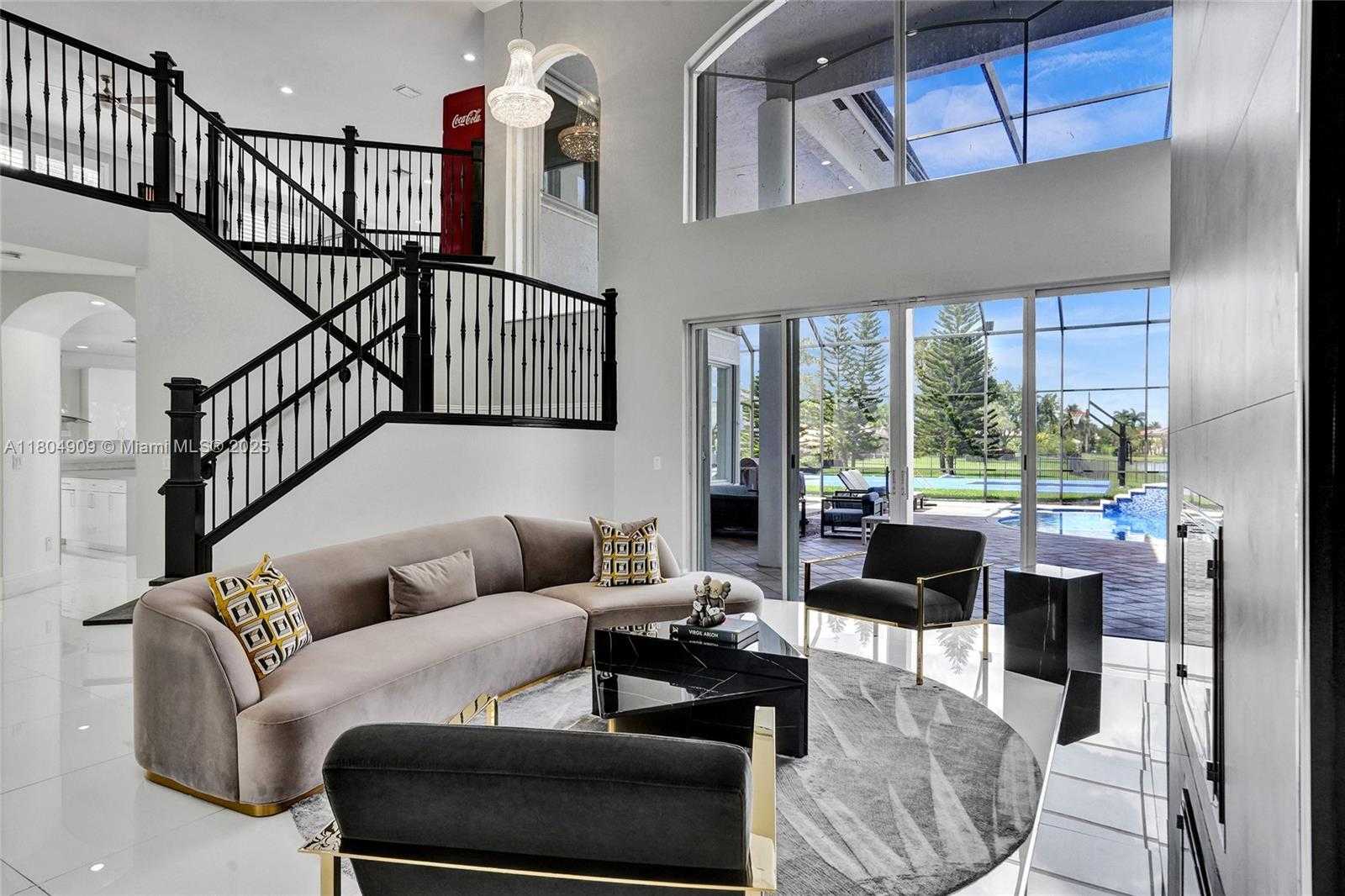 Small Image of 10457 LAUREL RD, Davie Number 4