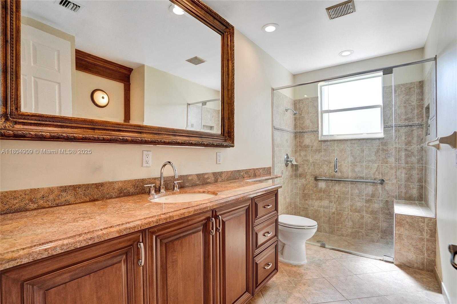Small Image of 10457 LAUREL RD, Davie Number 60