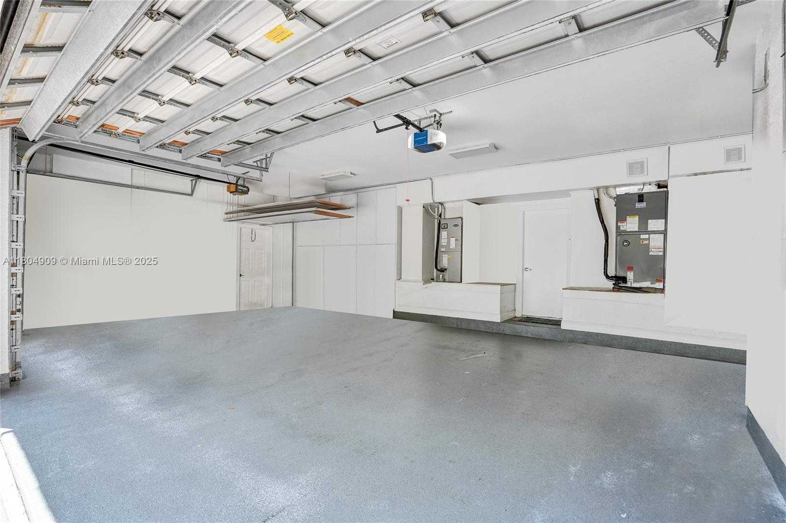 Small Image of 10457 LAUREL RD, Davie Number 66