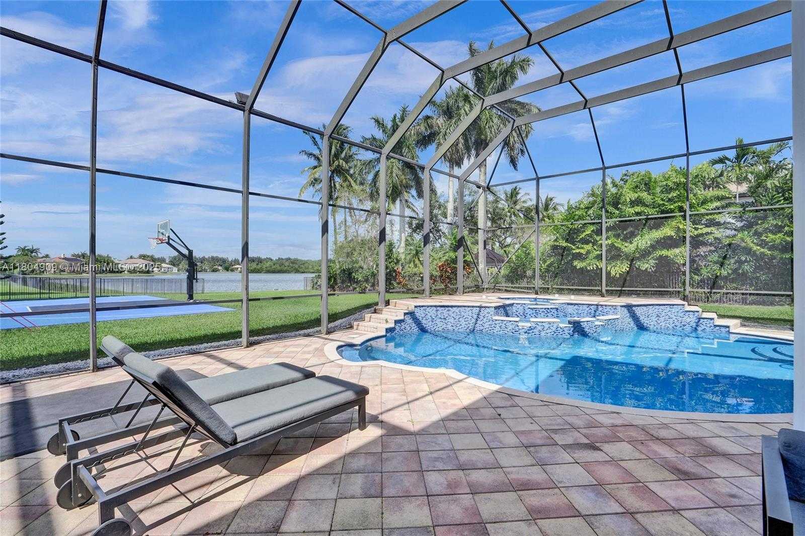 Small Image of 10457 LAUREL RD, Davie Number 69