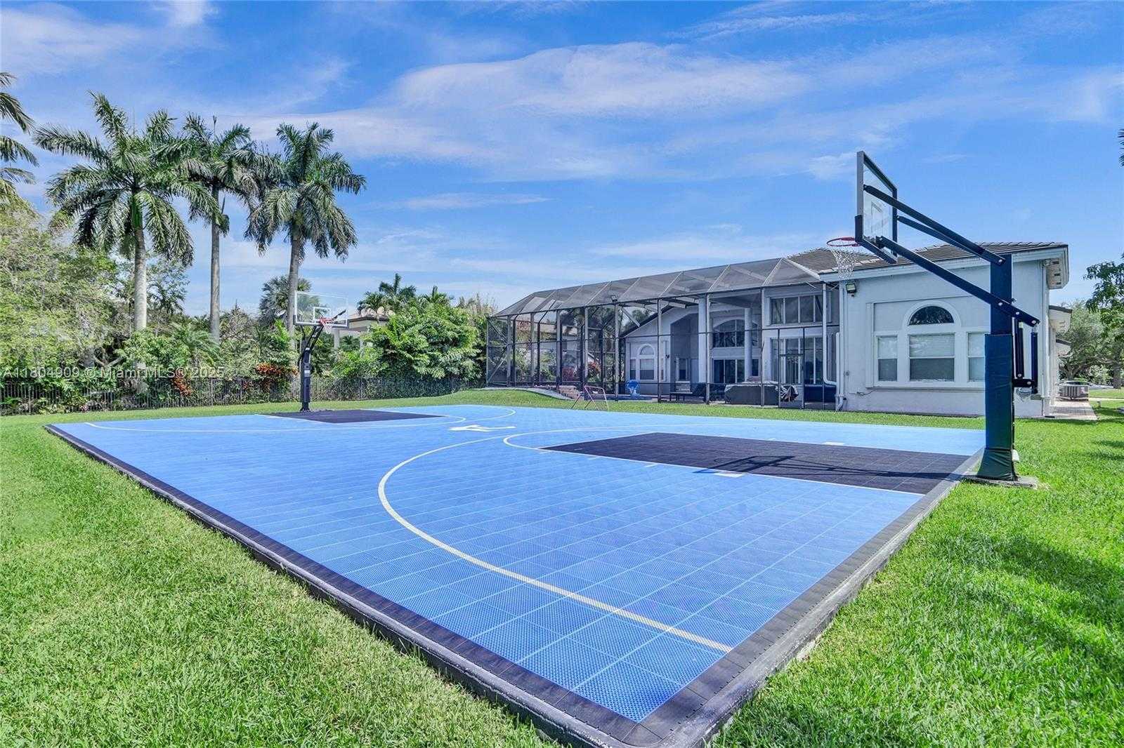Small Image of 10457 LAUREL RD, Davie Number 78