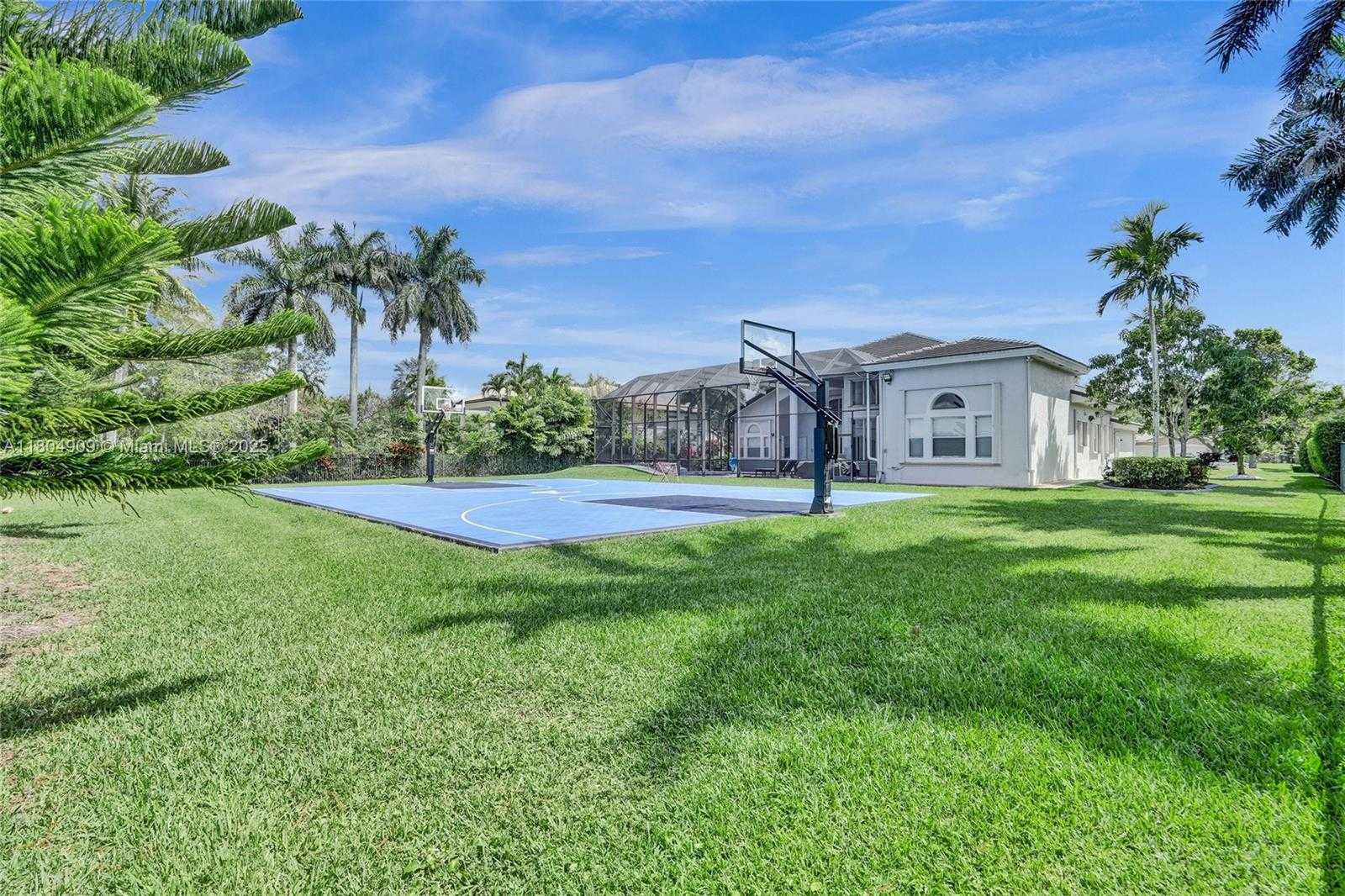 Small Image of 10457 LAUREL RD, Davie Number 79