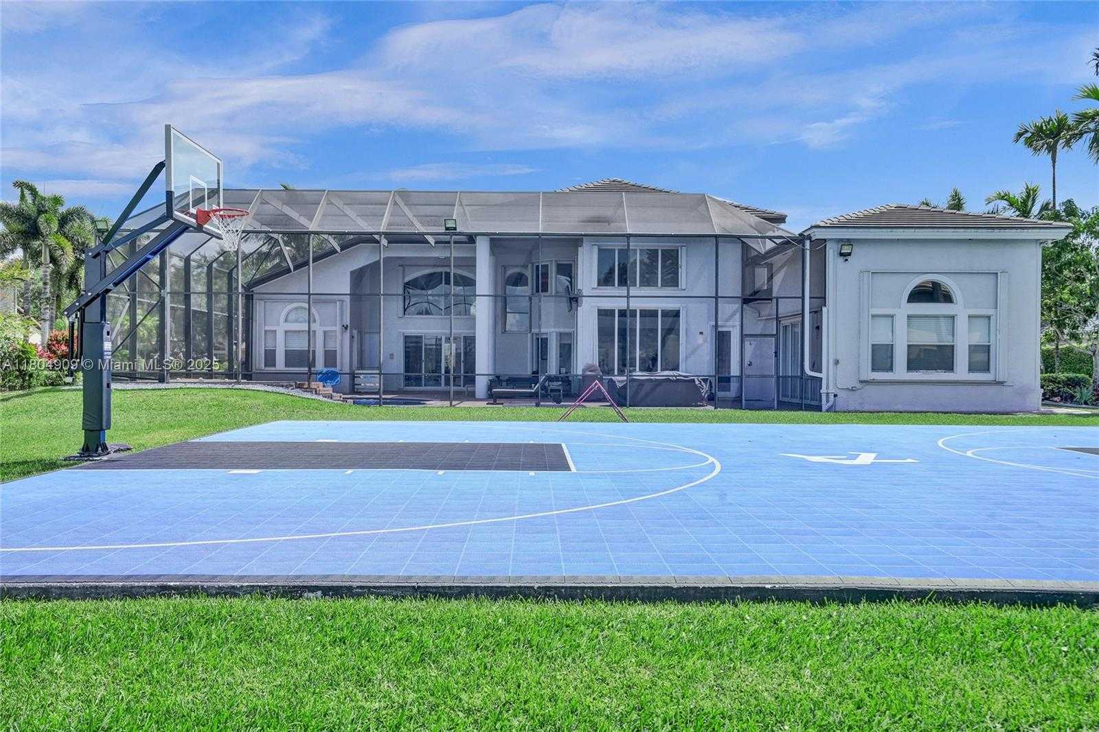Small Image of 10457 LAUREL RD, Davie Number 80