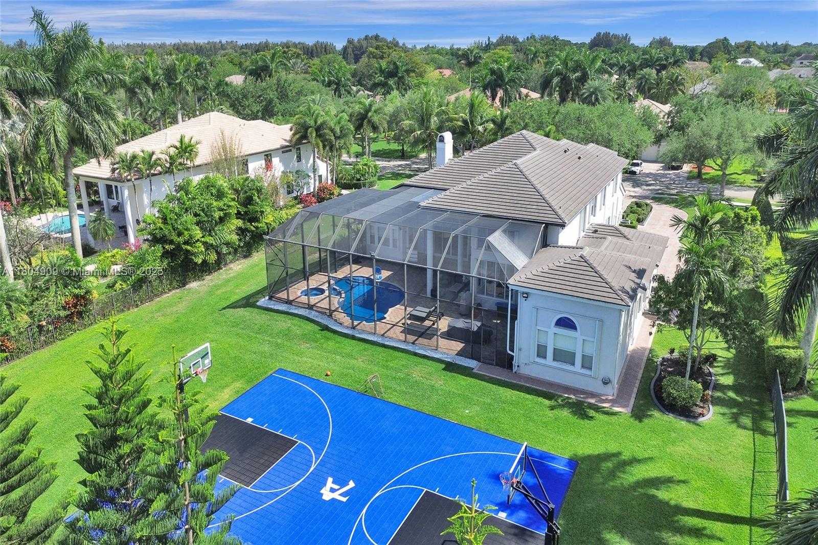 Small Image of 10457 LAUREL RD, Davie Number 84