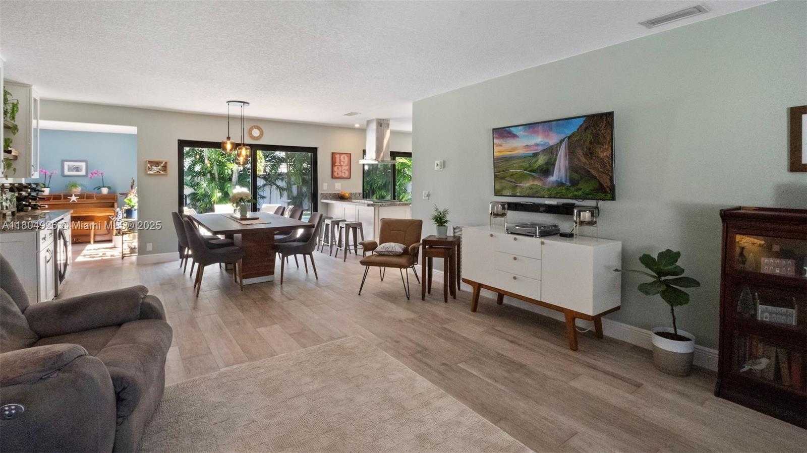 Small Image of 4955 NORTH WEST 10TH ST, Coconut Creek Number 5