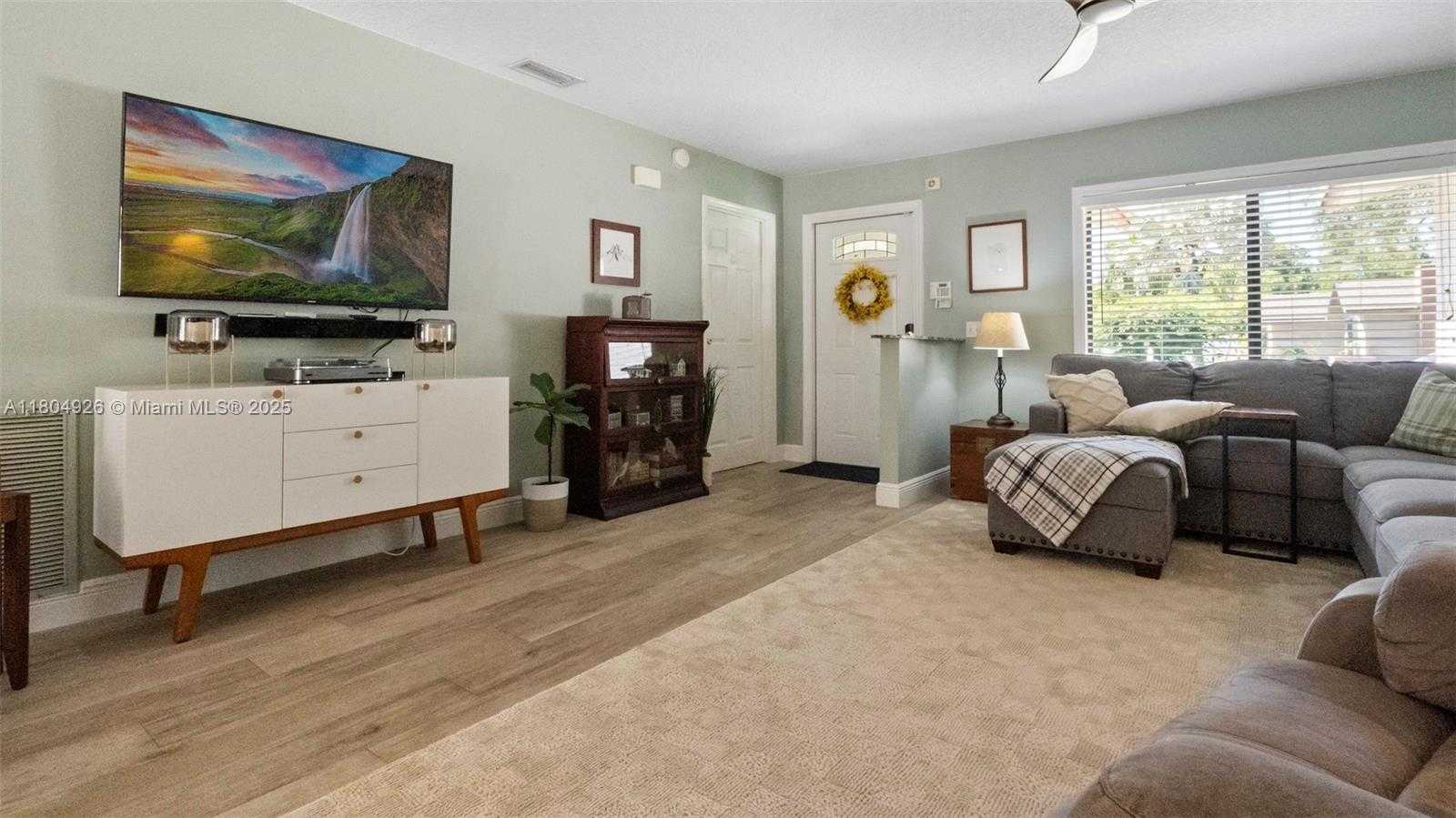 Small Image of 4955 NORTH WEST 10TH ST, Coconut Creek Number 6