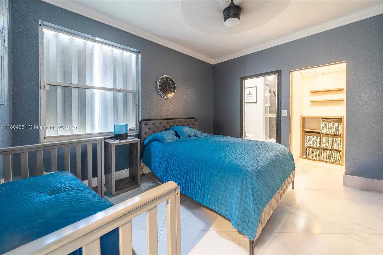 Small Image of 18201 NORTH WEST 16TH ST, Pembroke Pines Number 19