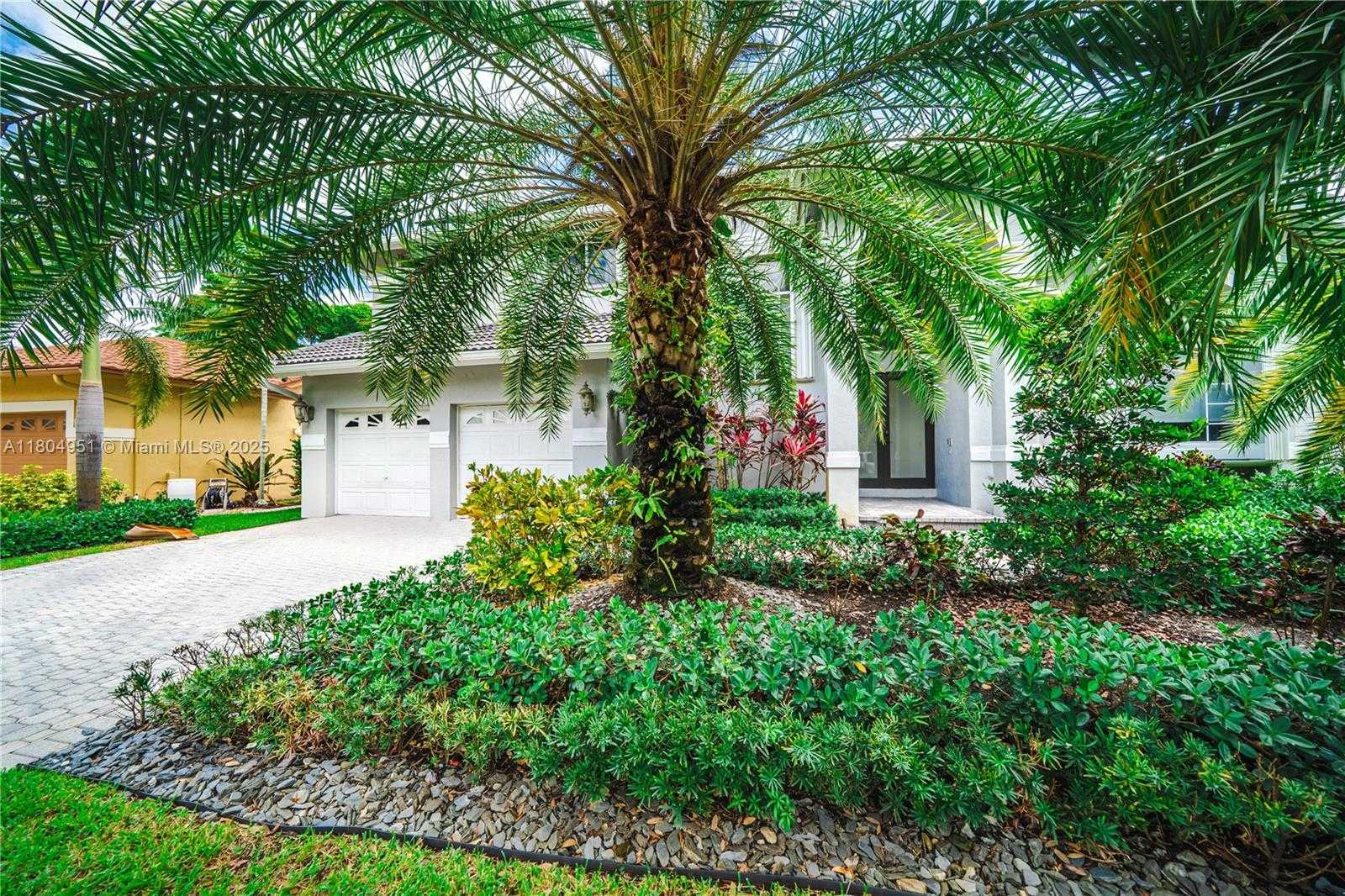 Small Image of 18201 NORTH WEST 16TH ST, Pembroke Pines Number 2
