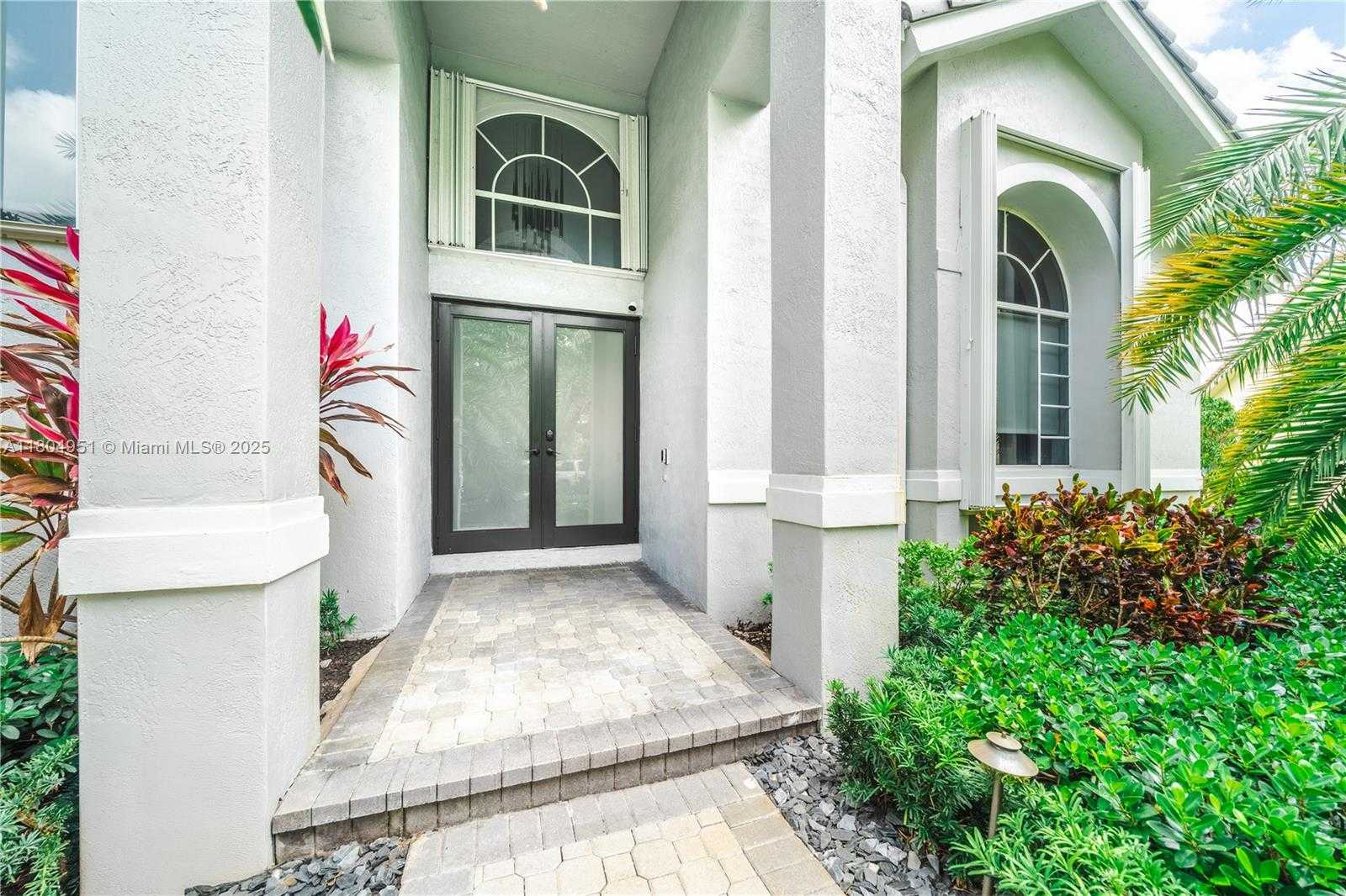 Small Image of 18201 NORTH WEST 16TH ST, Pembroke Pines Number 3