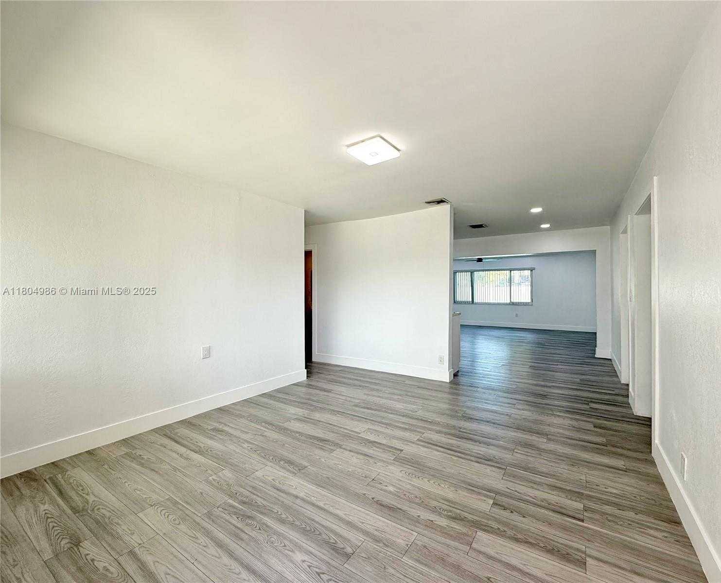 Small Image of 2135 SOUTH WEST 46TH TER, Fort Lauderdale Number 3