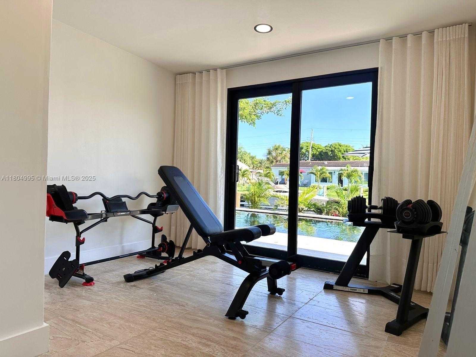 Small Image of 1112 MANDARIN ISLE, Fort Lauderdale Number 11
