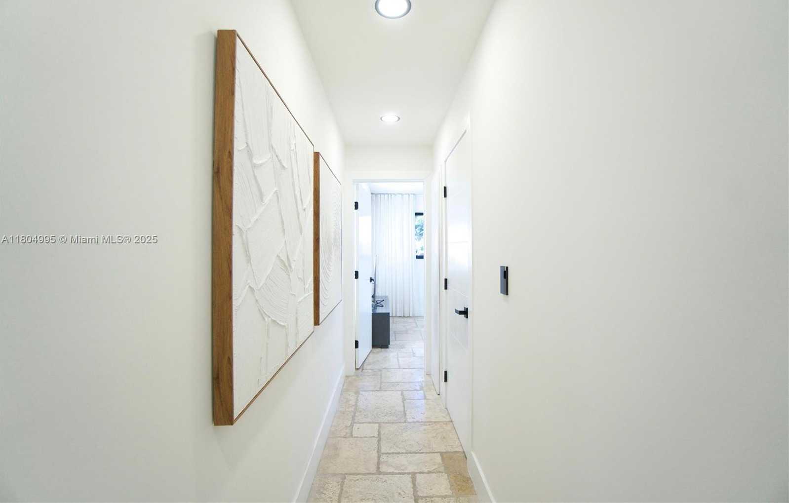 Small Image of 1112 MANDARIN ISLE, Fort Lauderdale Number 13