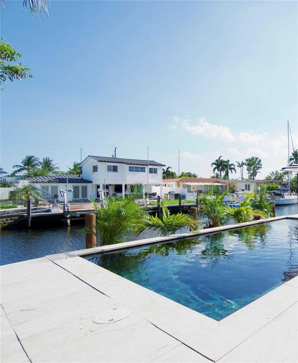 Small Image of 1112 MANDARIN ISLE, Fort Lauderdale Number 4