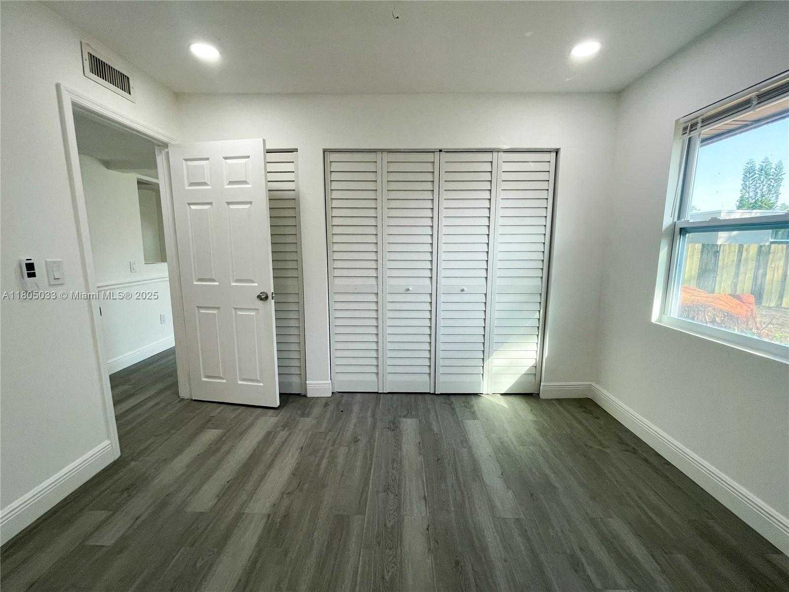 Small Image of 7915 NORTH WEST 73RD AVE, Tamarac Number 12