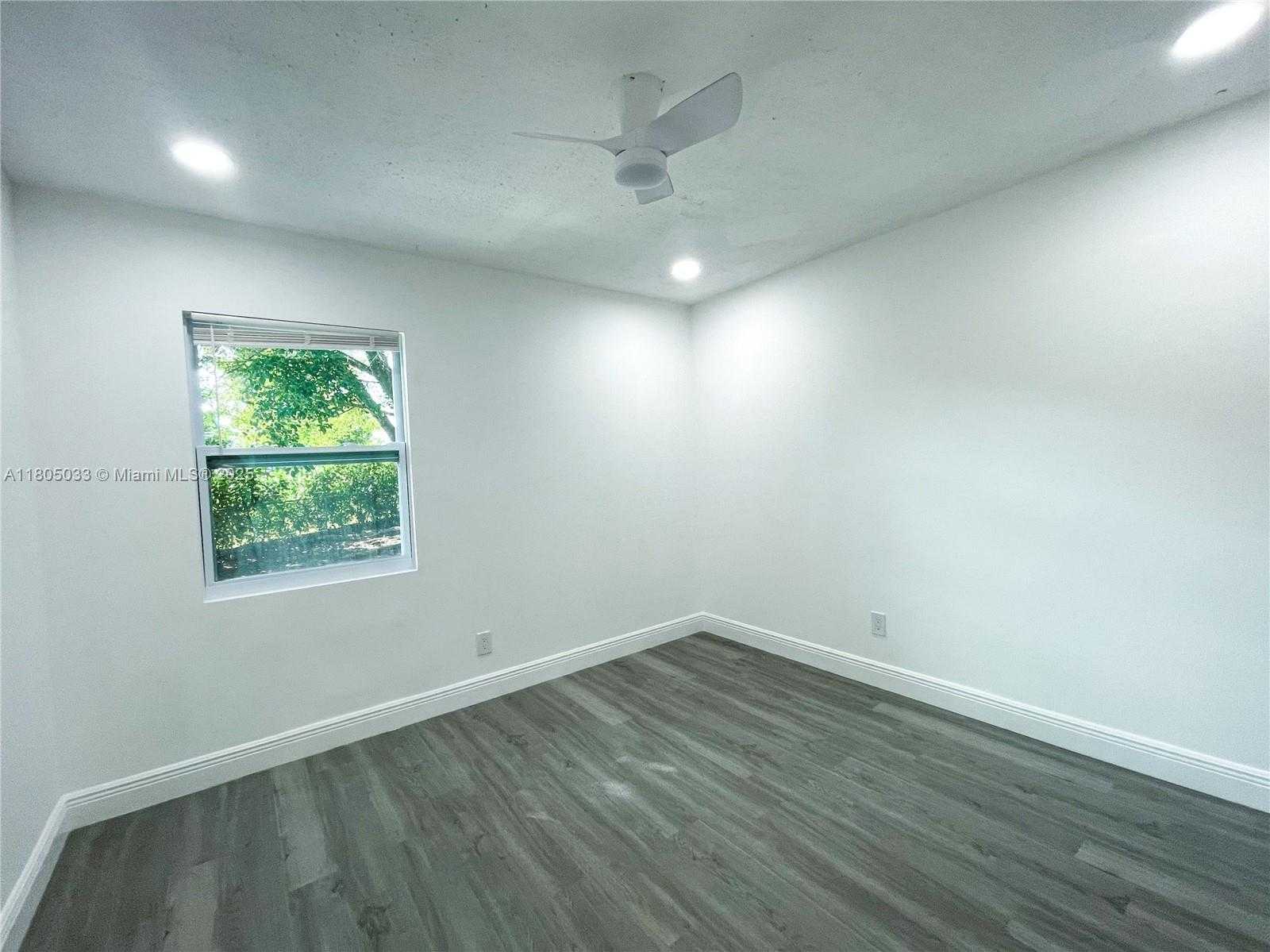 Small Image of 7915 NORTH WEST 73RD AVE, Tamarac Number 16