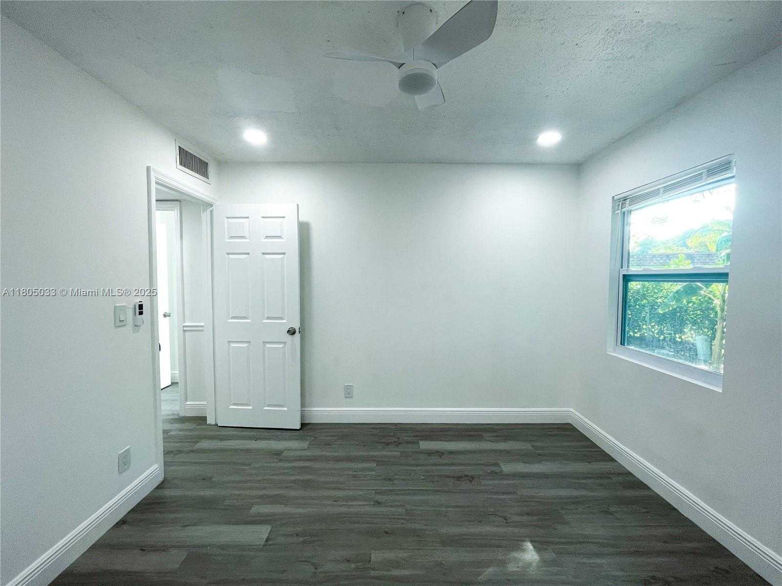 Small Image of 7915 NORTH WEST 73RD AVE, Tamarac Number 18
