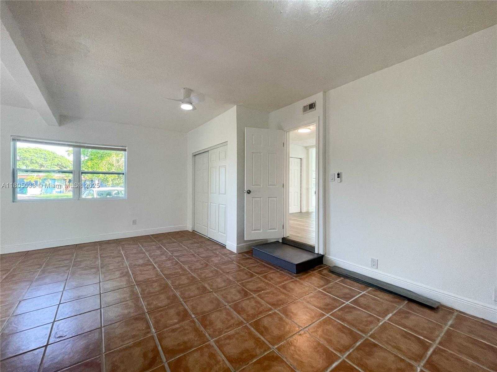 Small Image of 7915 NORTH WEST 73RD AVE, Tamarac Number 25