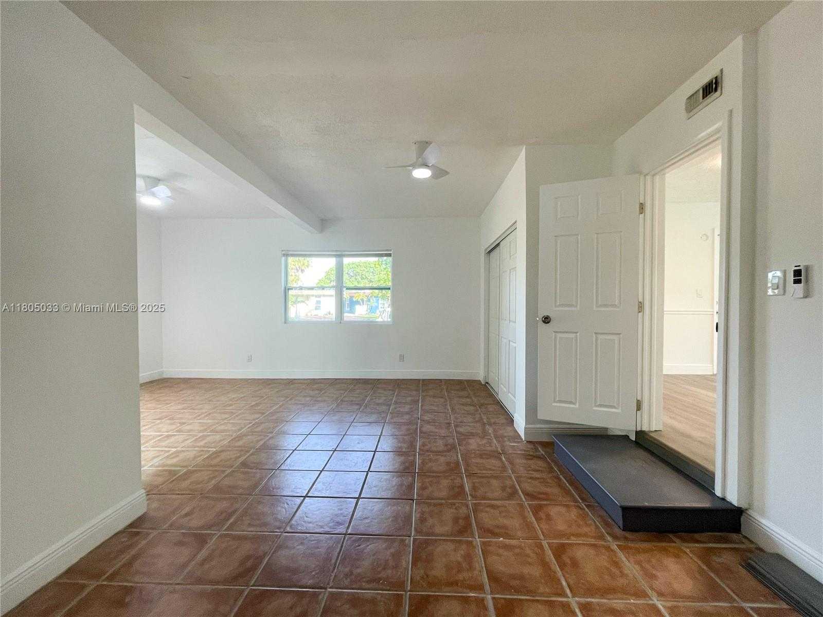 Small Image of 7915 NORTH WEST 73RD AVE, Tamarac Number 26