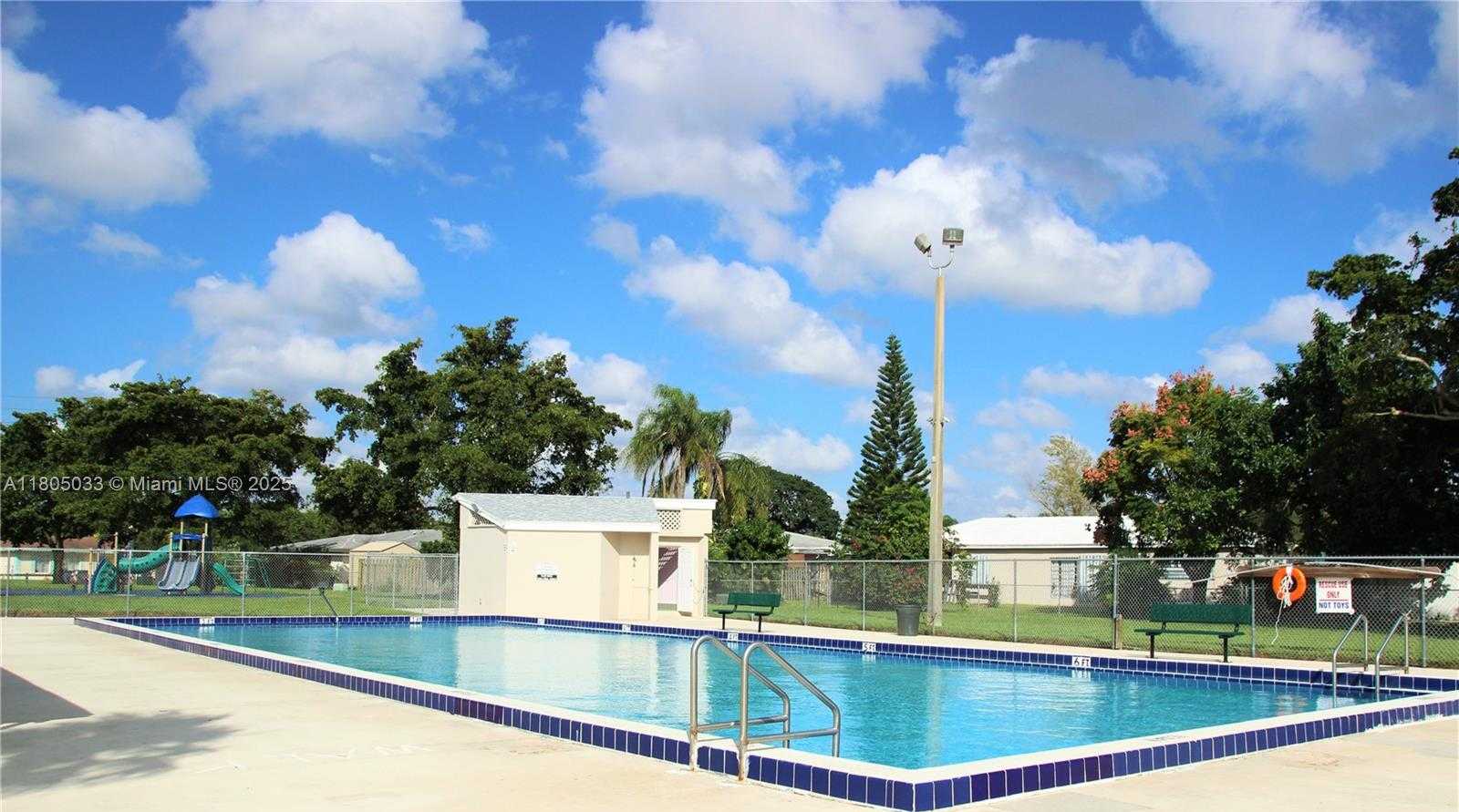 Small Image of 7915 NORTH WEST 73RD AVE, Tamarac Number 36
