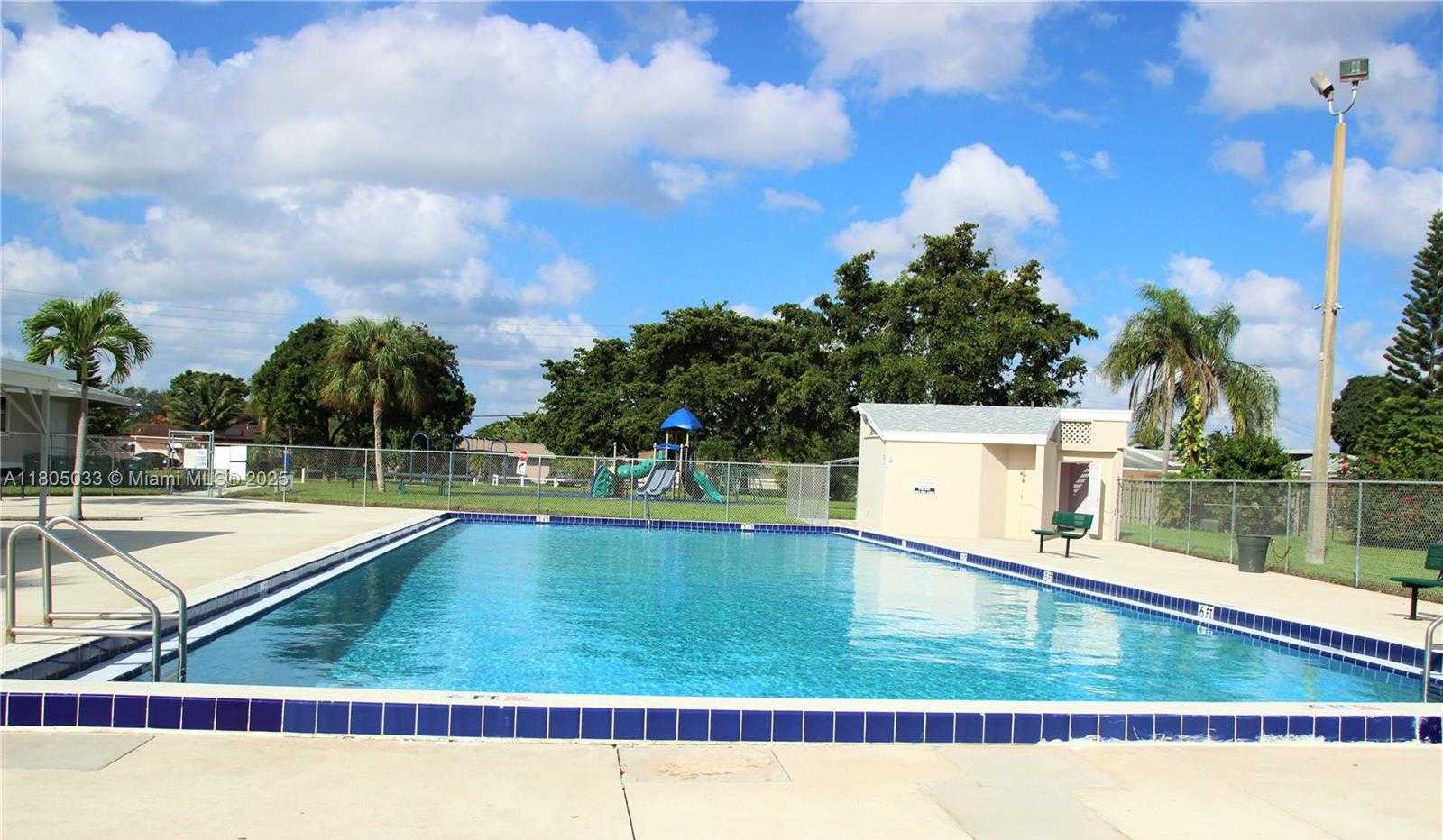 Small Image of 7915 NORTH WEST 73RD AVE, Tamarac Number 37