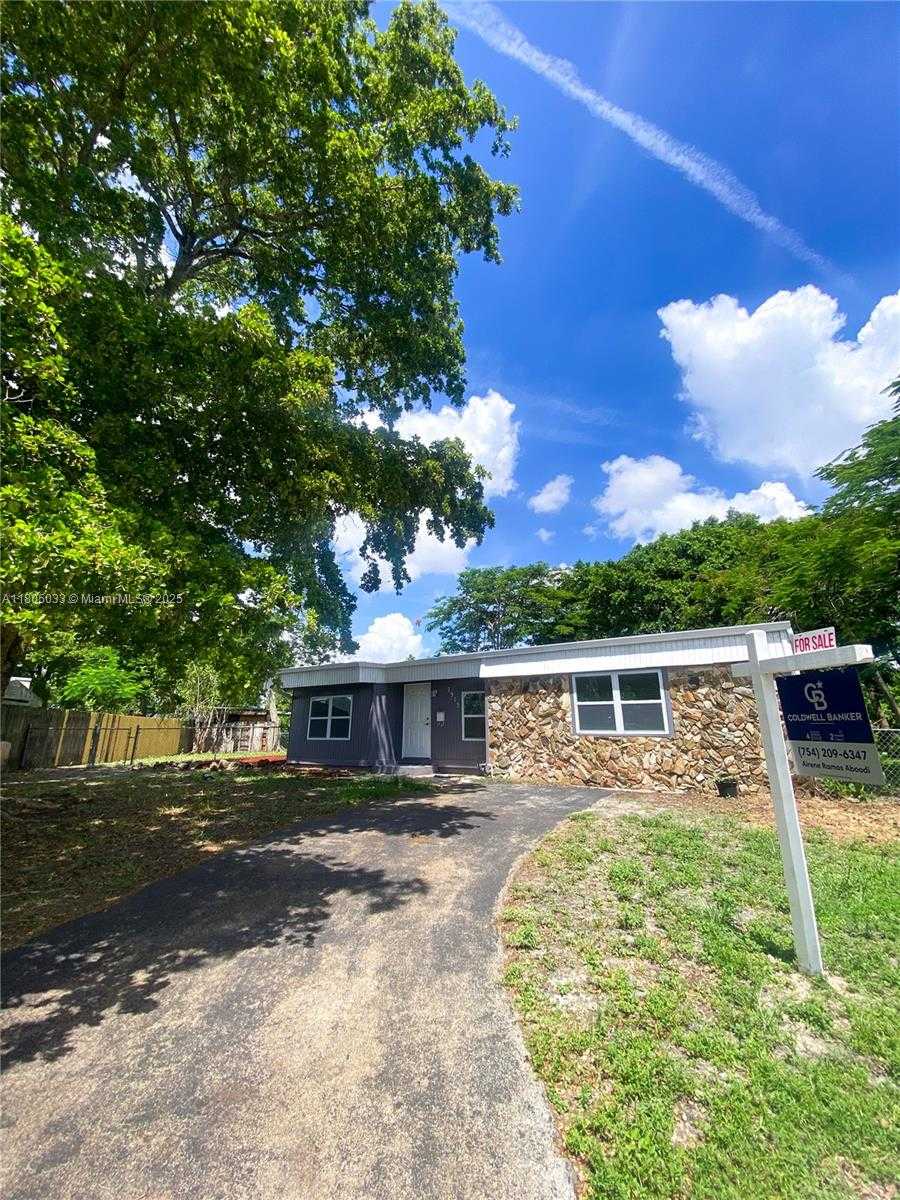 Small Image of 7915 NORTH WEST 73RD AVE, Tamarac Number 41