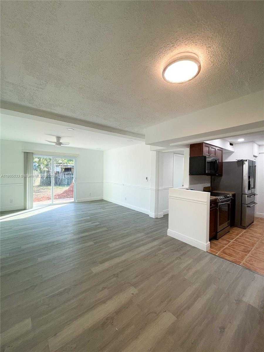 Small Image of 7915 NORTH WEST 73RD AVE, Tamarac Number 6