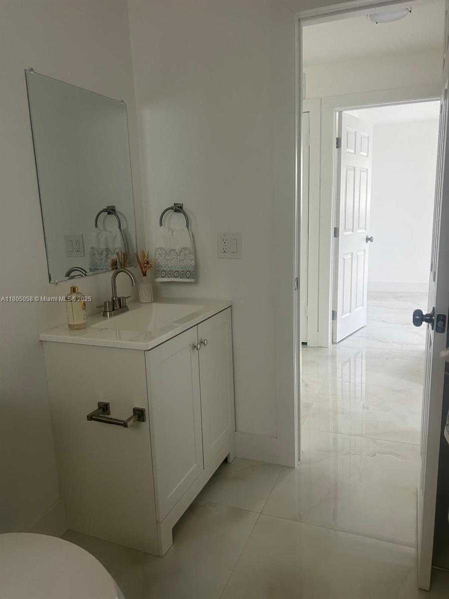 Small Image of 6271 FARRAGUT ST, Hollywood Number 11