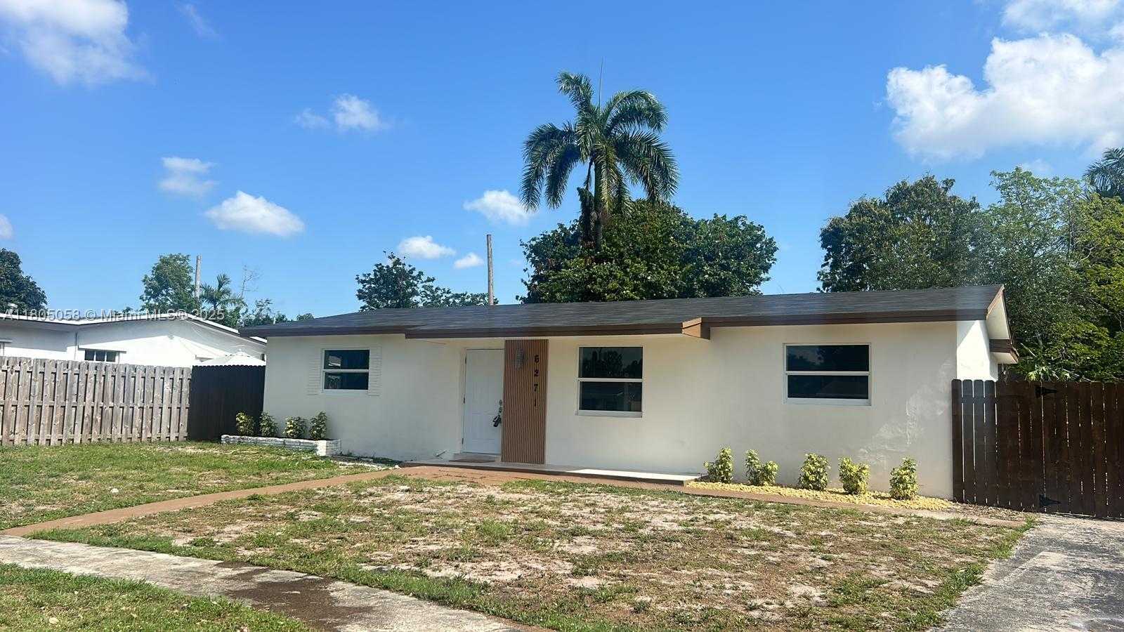 Small Image of 6271 FARRAGUT ST, Hollywood Number 4