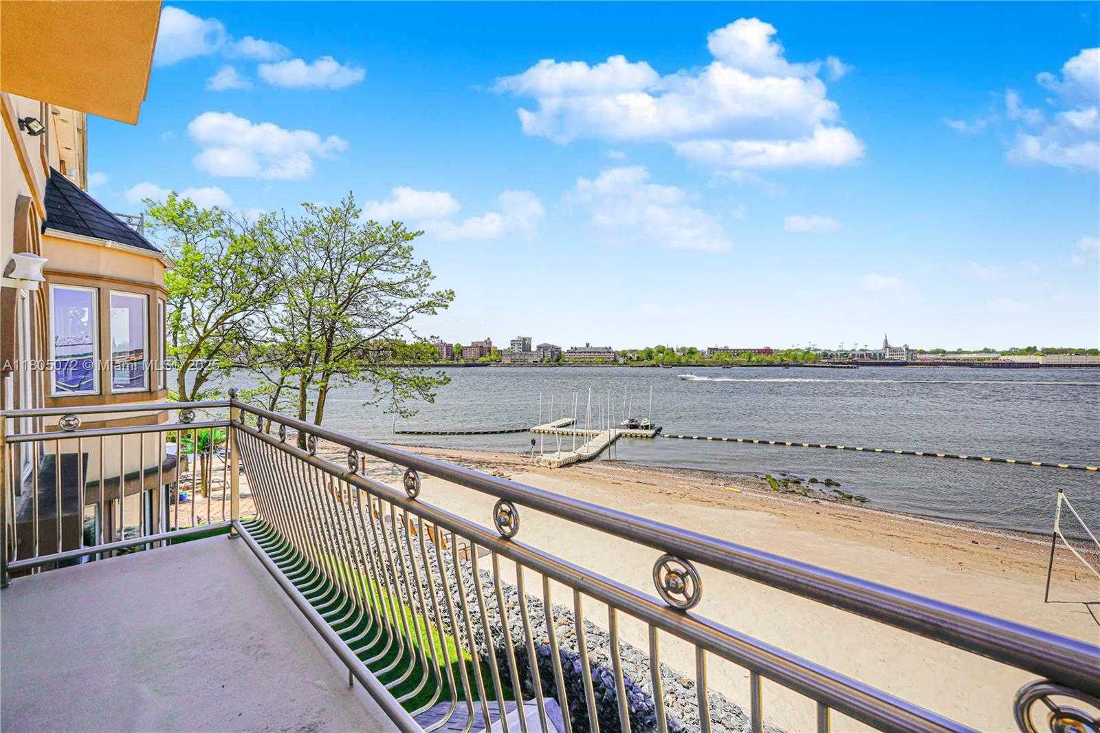 Small Image of 30 AVIVA CT, Out of City Number 10