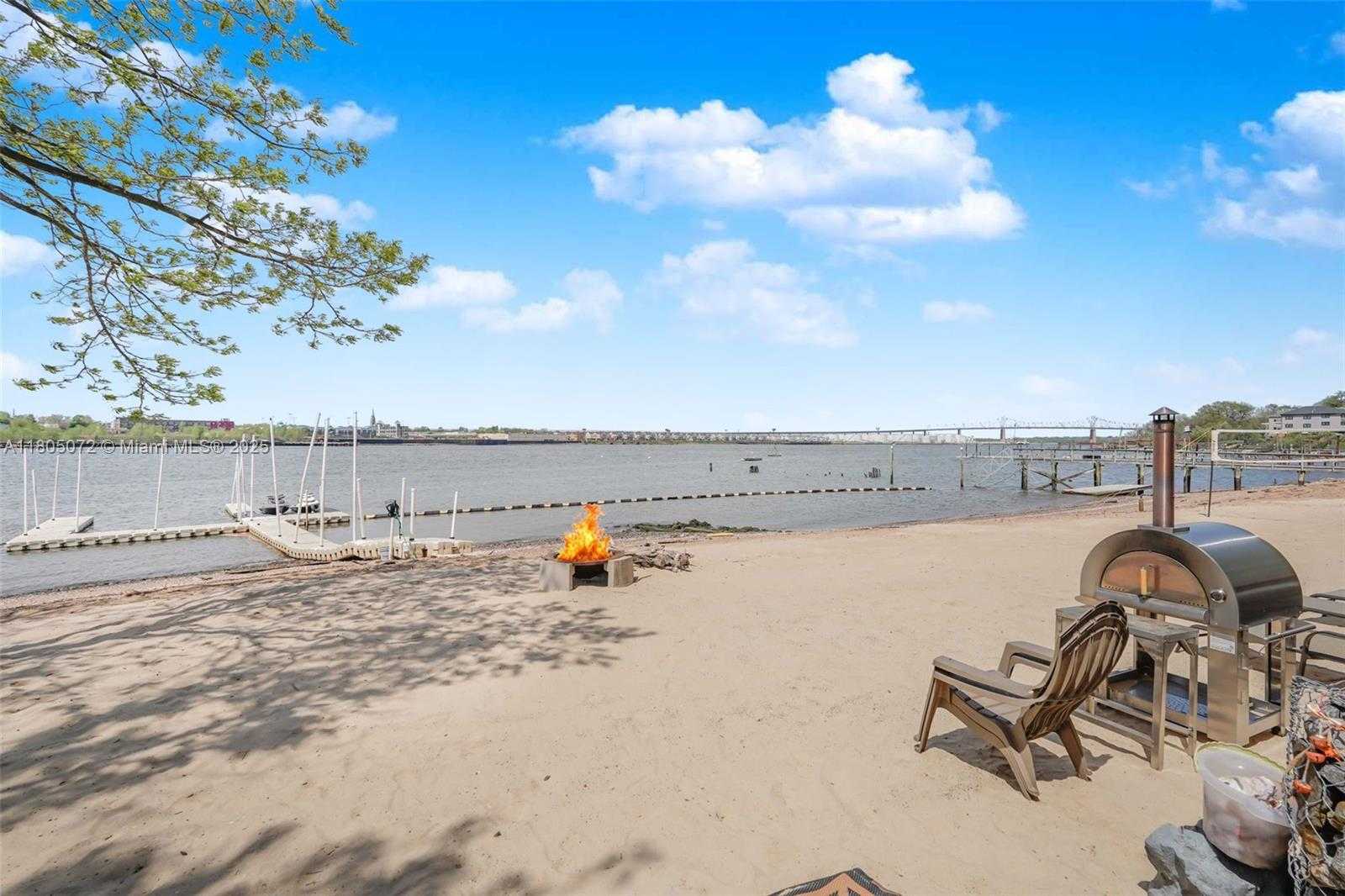 Small Image of 30 AVIVA CT, Out of City Number 11