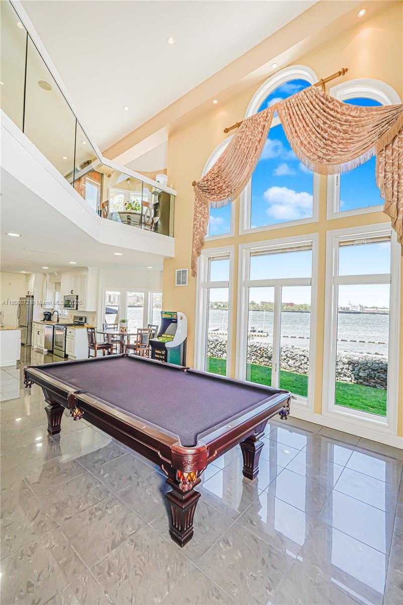 Small Image of 30 AVIVA CT, Out of City Number 13