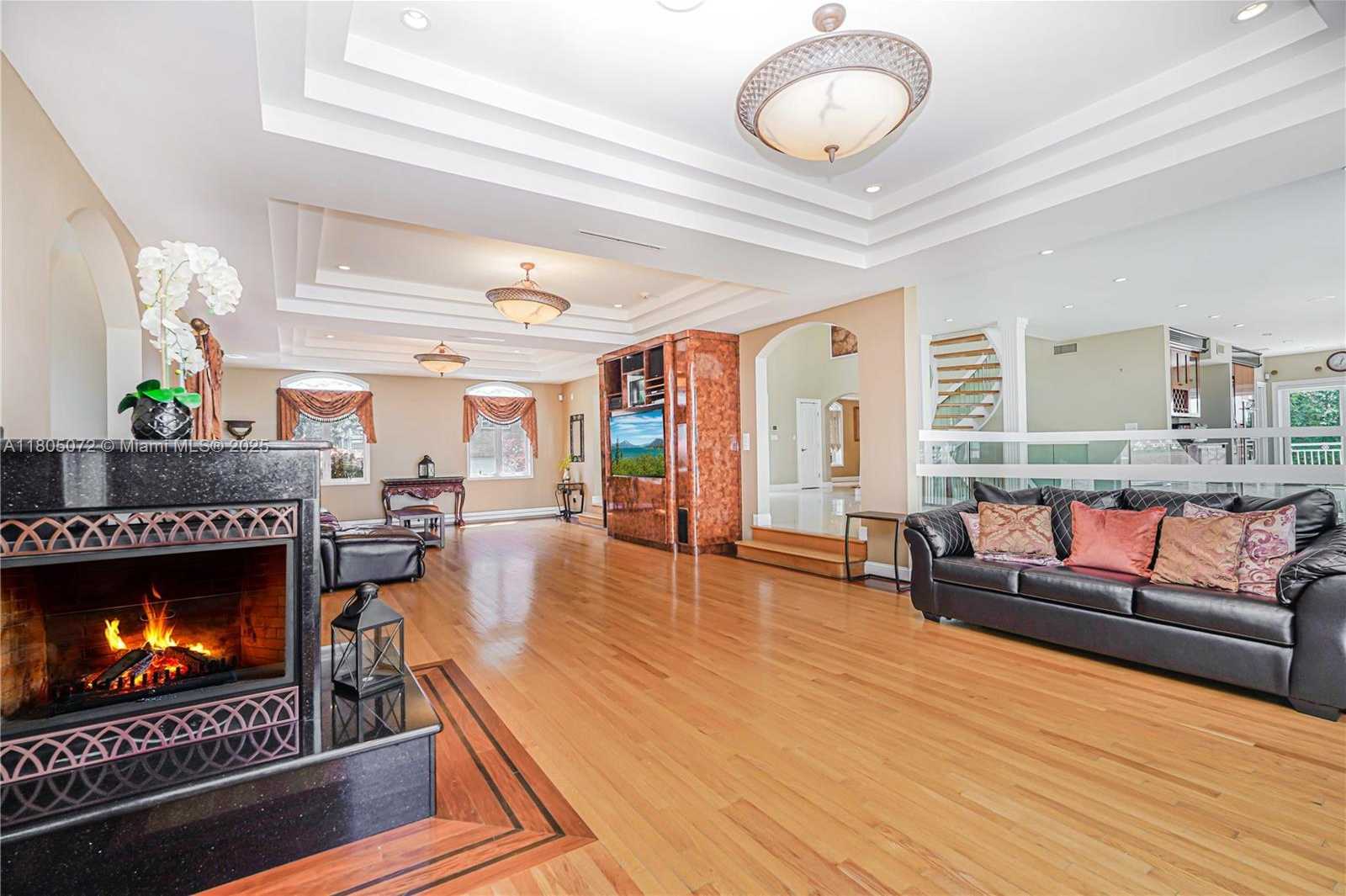 Small Image of 30 AVIVA CT, Out of City Number 15