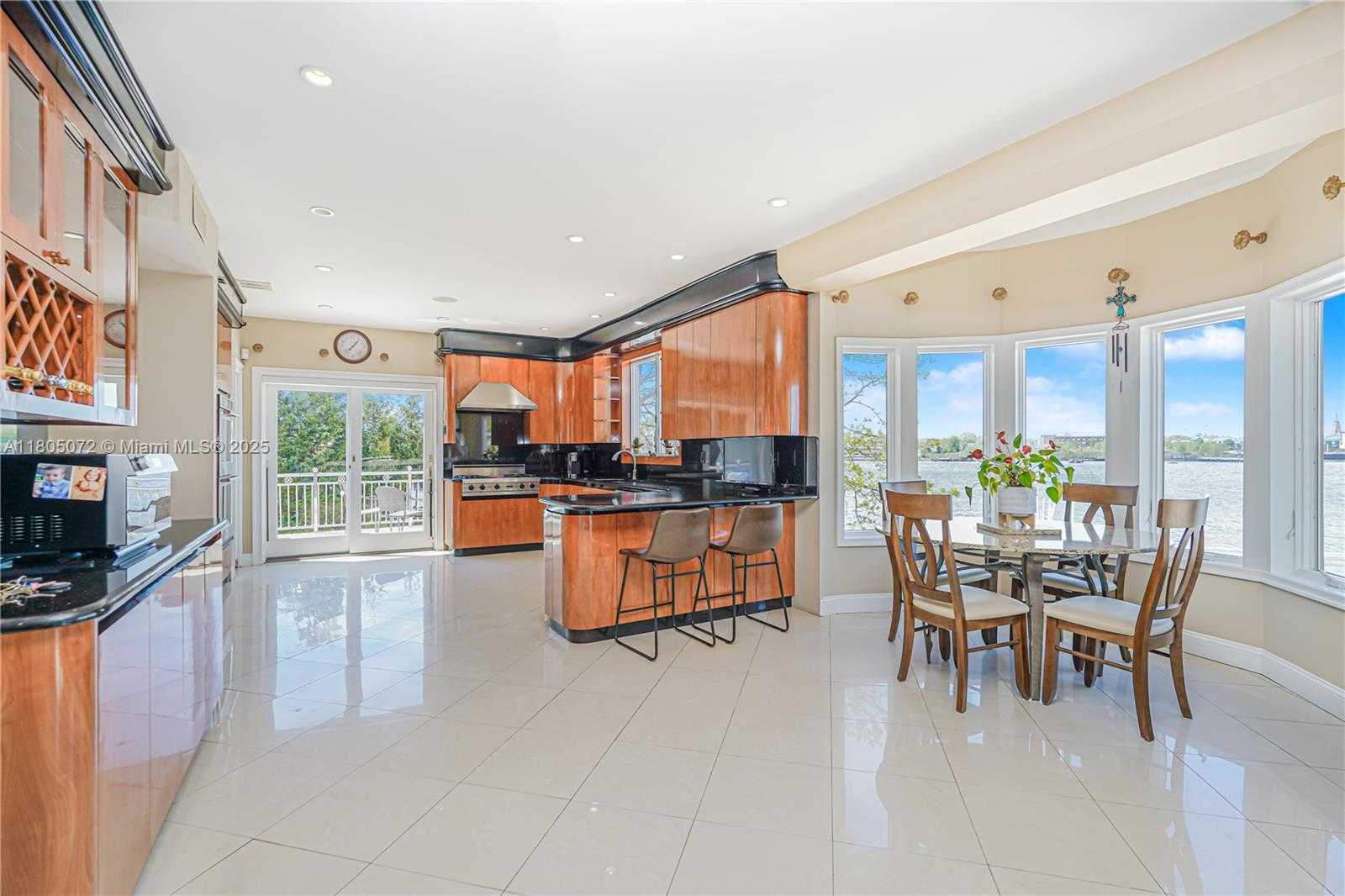 Small Image of 30 AVIVA CT, Out of City Number 28