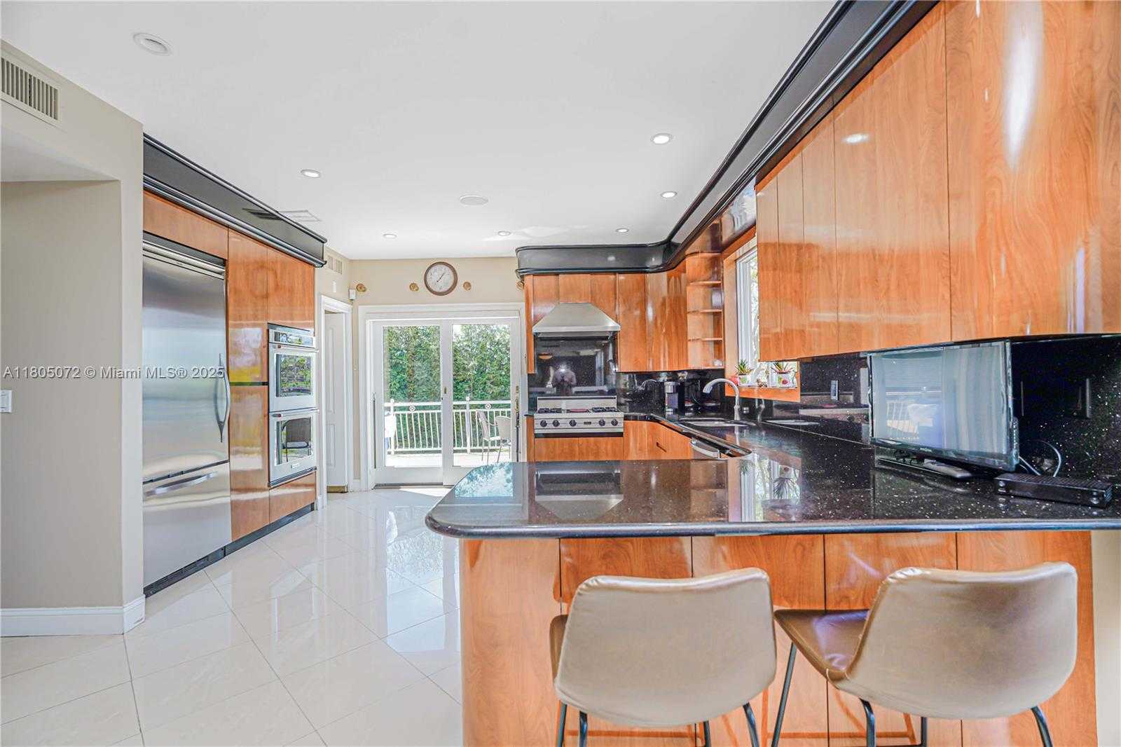 Small Image of 30 AVIVA CT, Out of City Number 29