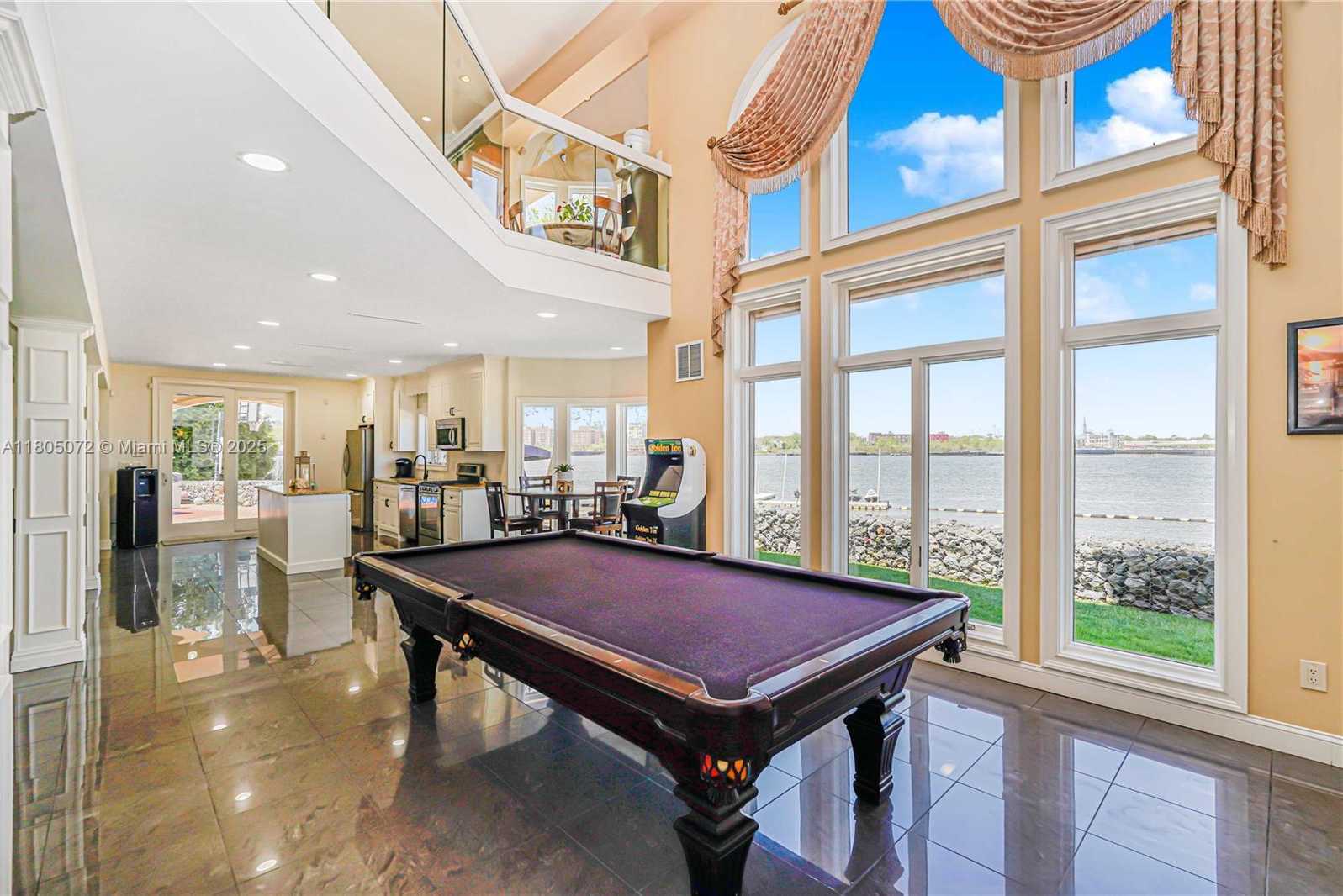 Small Image of 30 AVIVA CT, Out of City Number 3