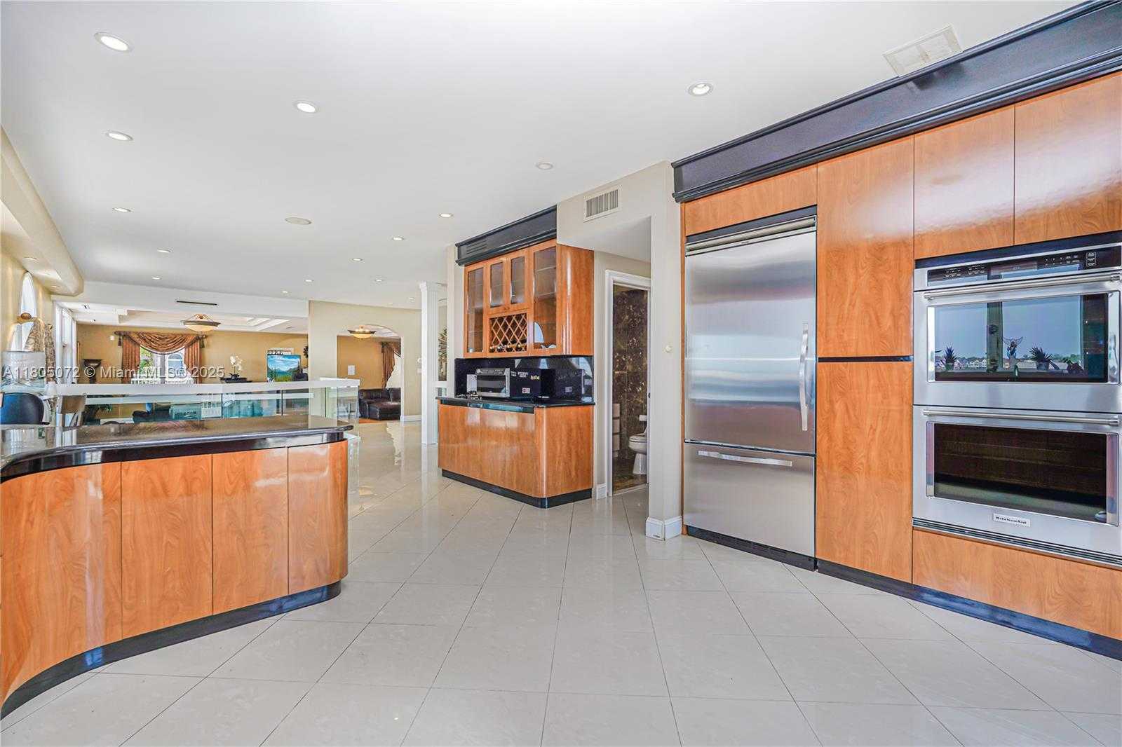 Small Image of 30 AVIVA CT, Out of City Number 31