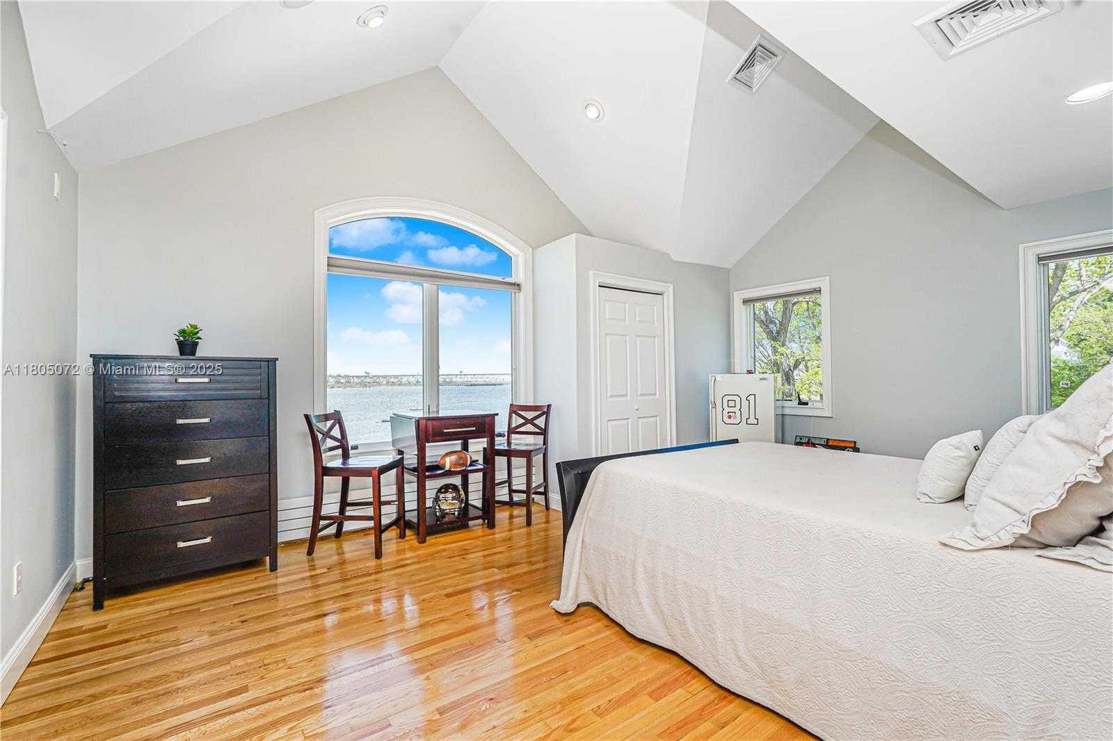 Small Image of 30 AVIVA CT, Out of City Number 42