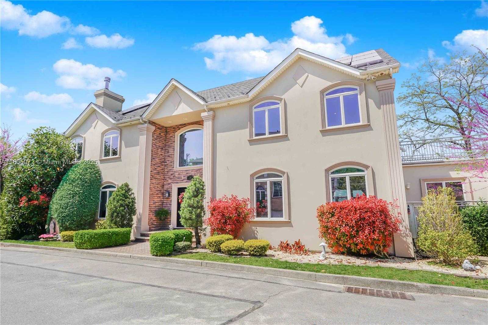 Small Image of 30 AVIVA CT, Out of City Number 57
