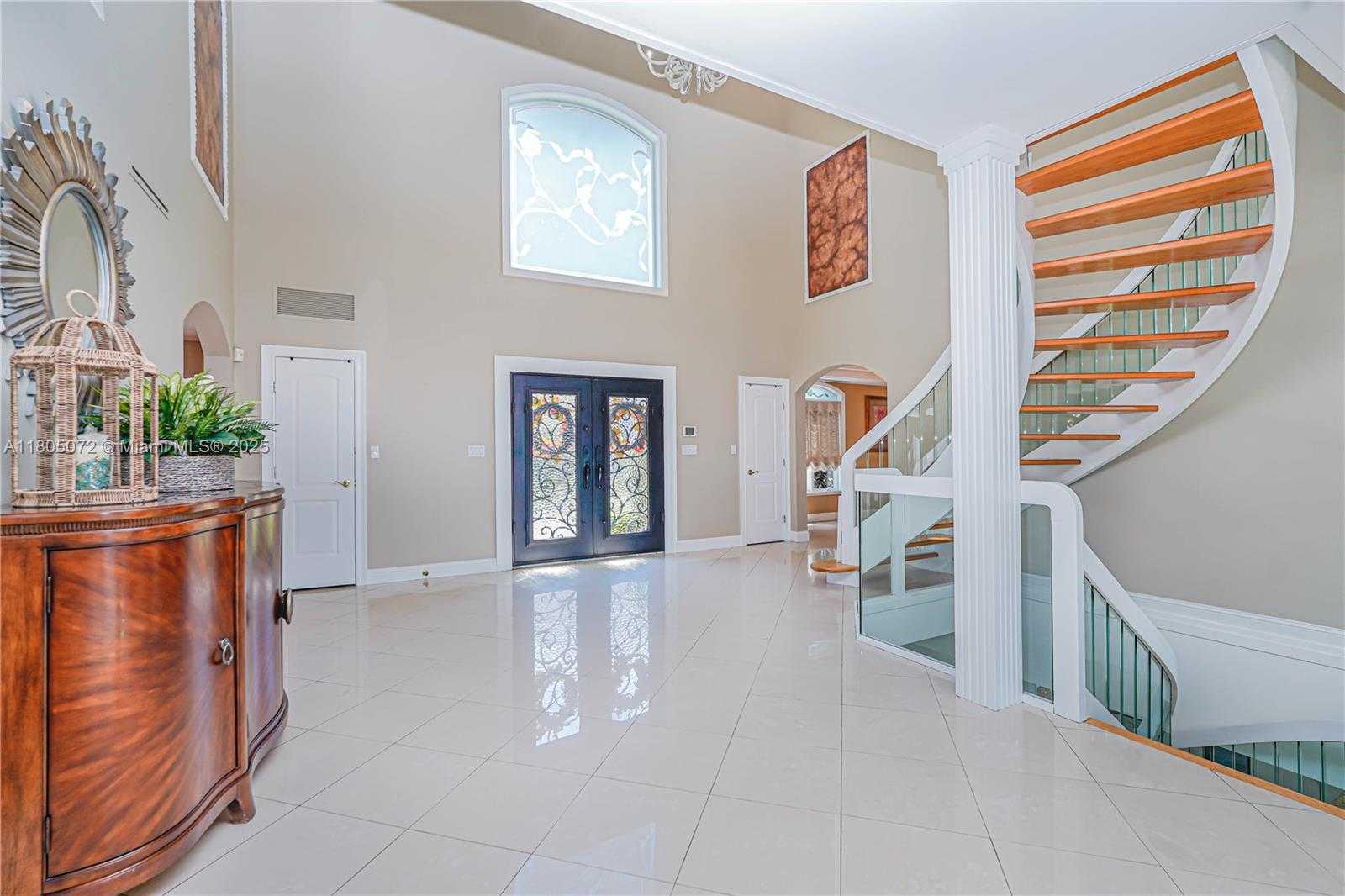 Small Image of 30 AVIVA CT, Out of City Number 6