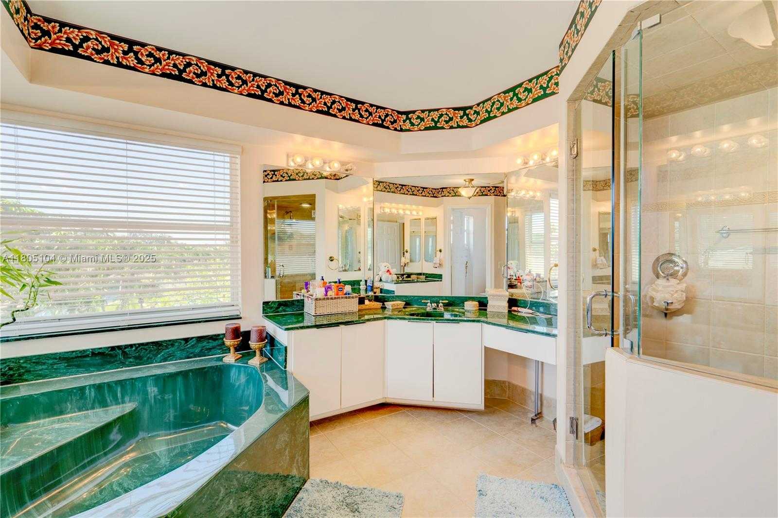 Small Image of 16372 SEGOVIA CIR N, Pembroke Pines Number 34