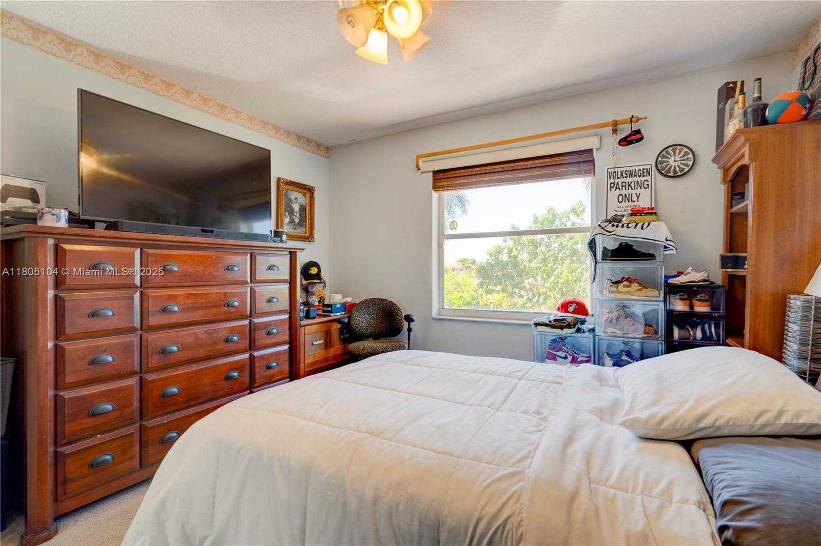 Small Image of 16372 SEGOVIA CIR N, Pembroke Pines Number 51