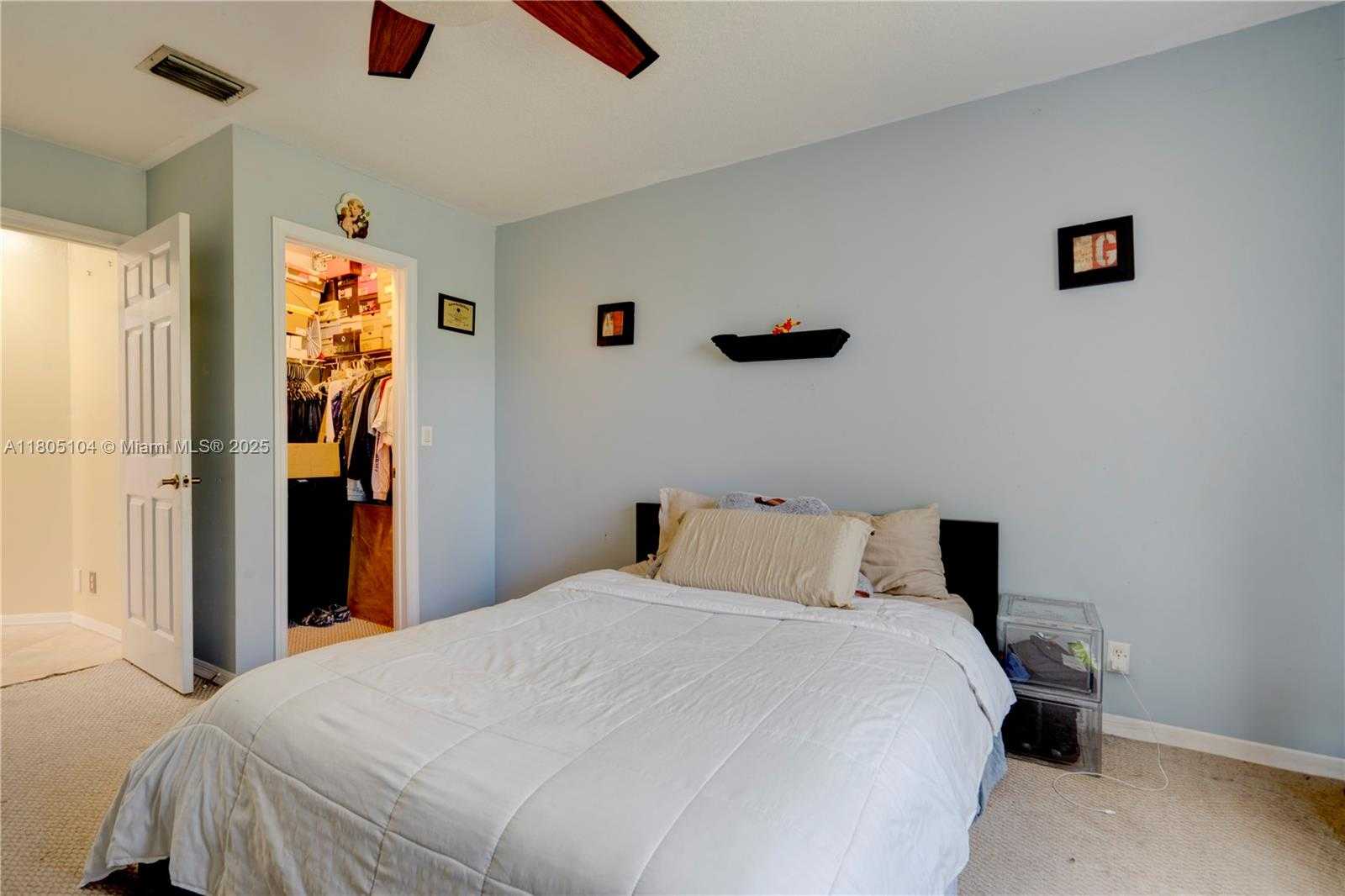 Small Image of 16372 SEGOVIA CIR N, Pembroke Pines Number 55
