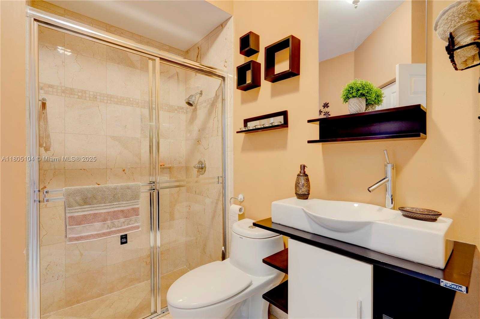 Small Image of 16372 SEGOVIA CIR N, Pembroke Pines Number 59