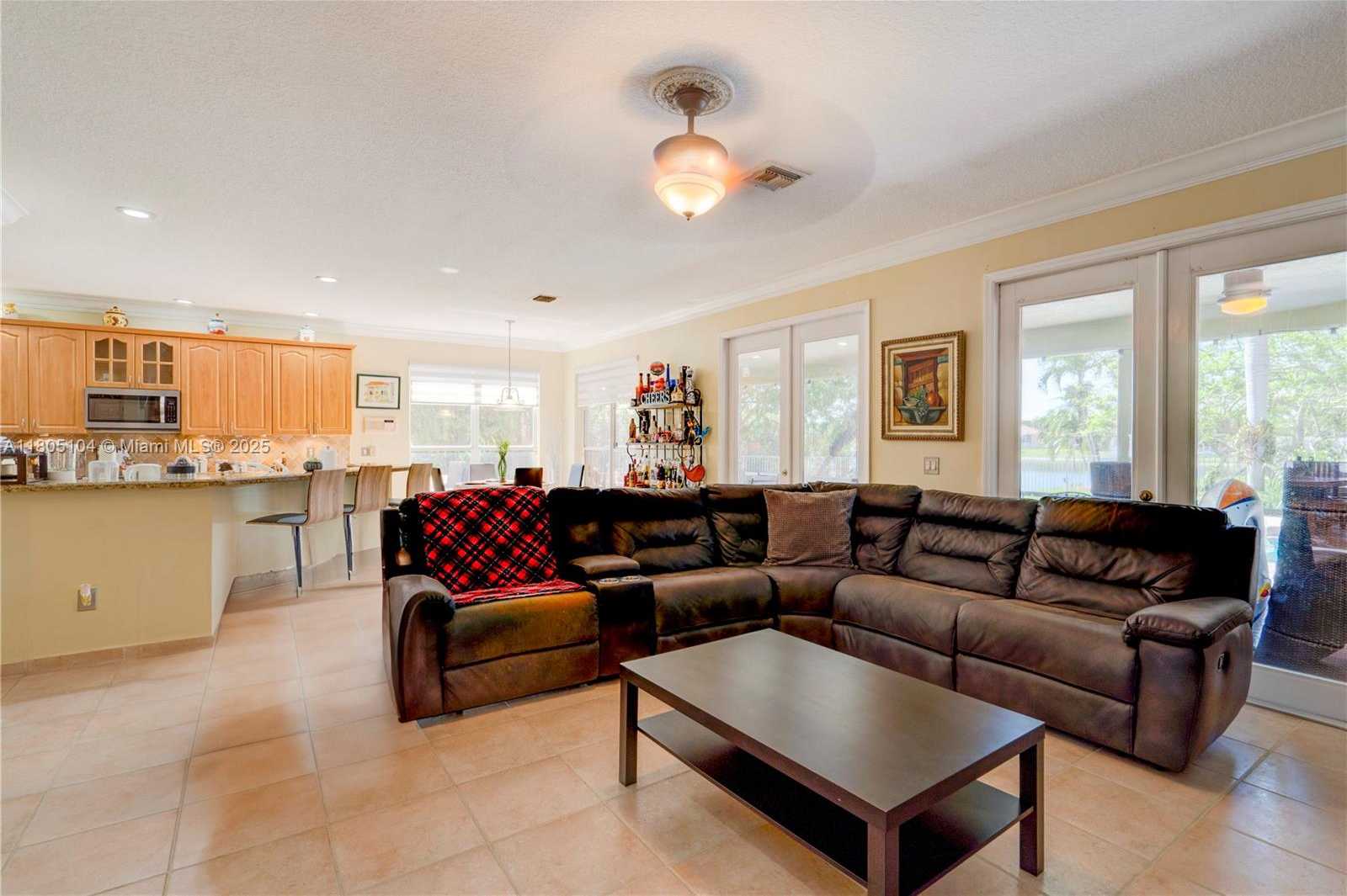 Small Image of 16372 SEGOVIA CIR N, Pembroke Pines Number 70